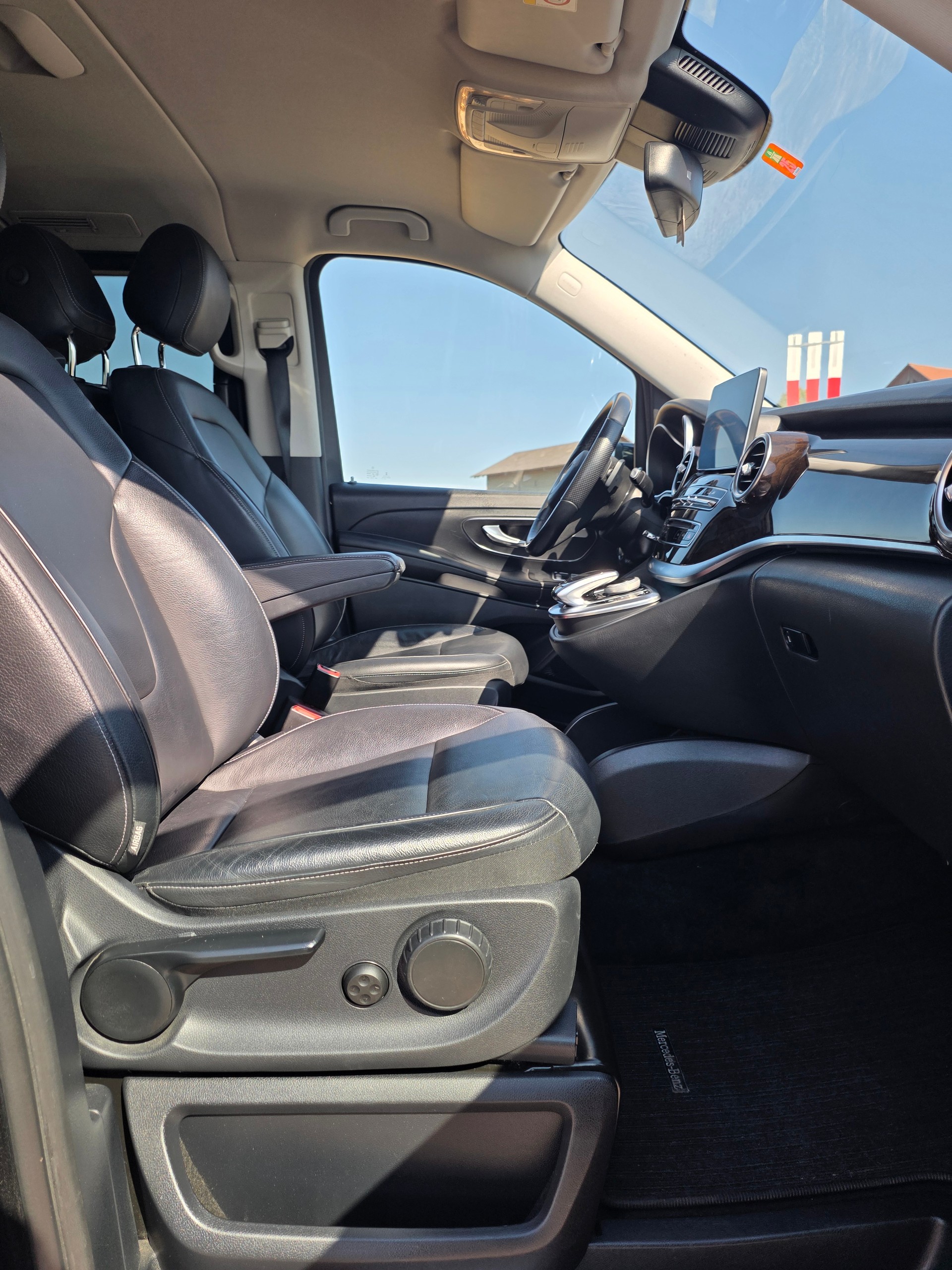 MERCEDES-BENZ V 250 d extralang 7G-Tronic-image-12