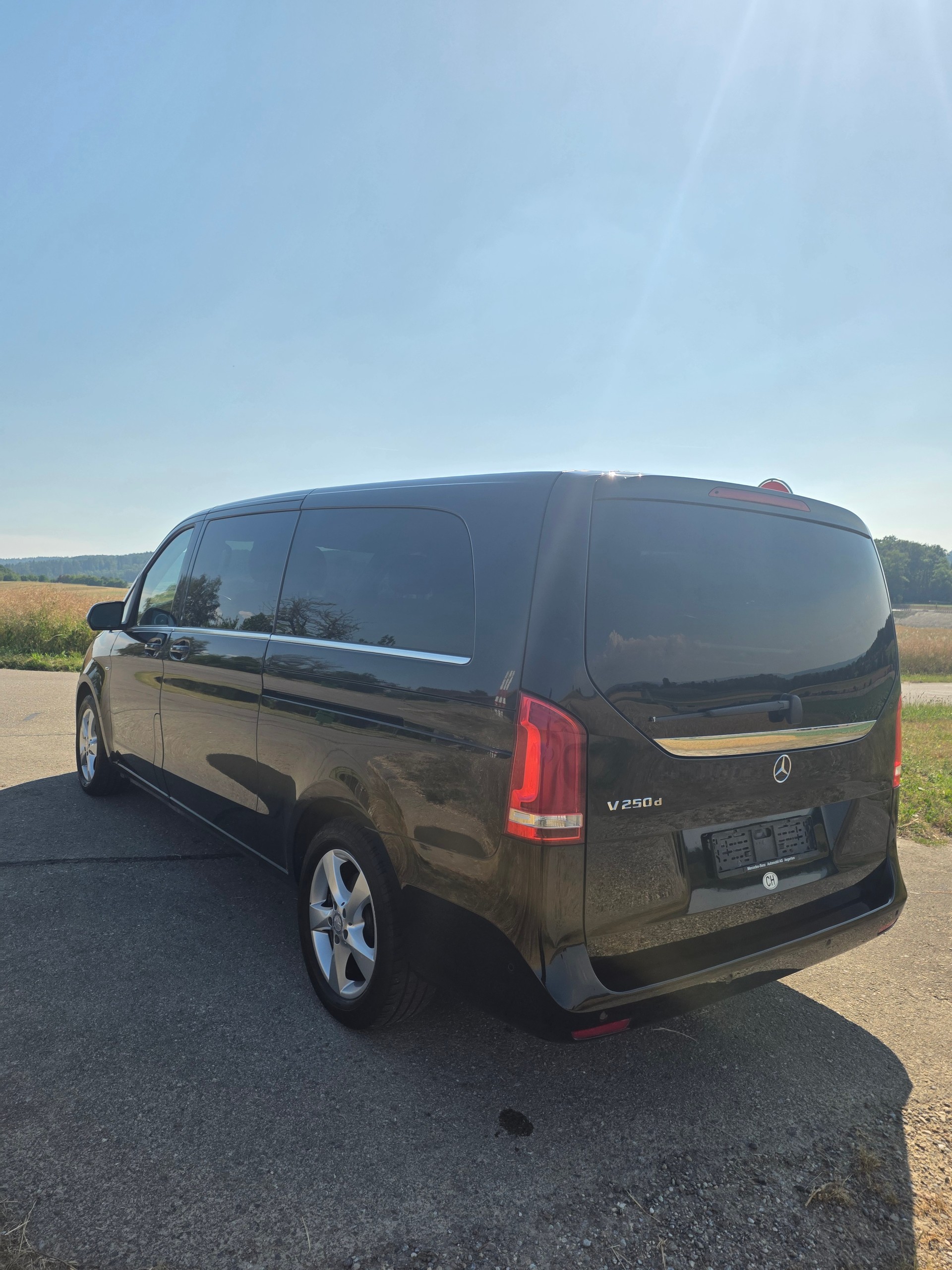 MERCEDES-BENZ V 250 d extralang 7G-Tronic-image-6