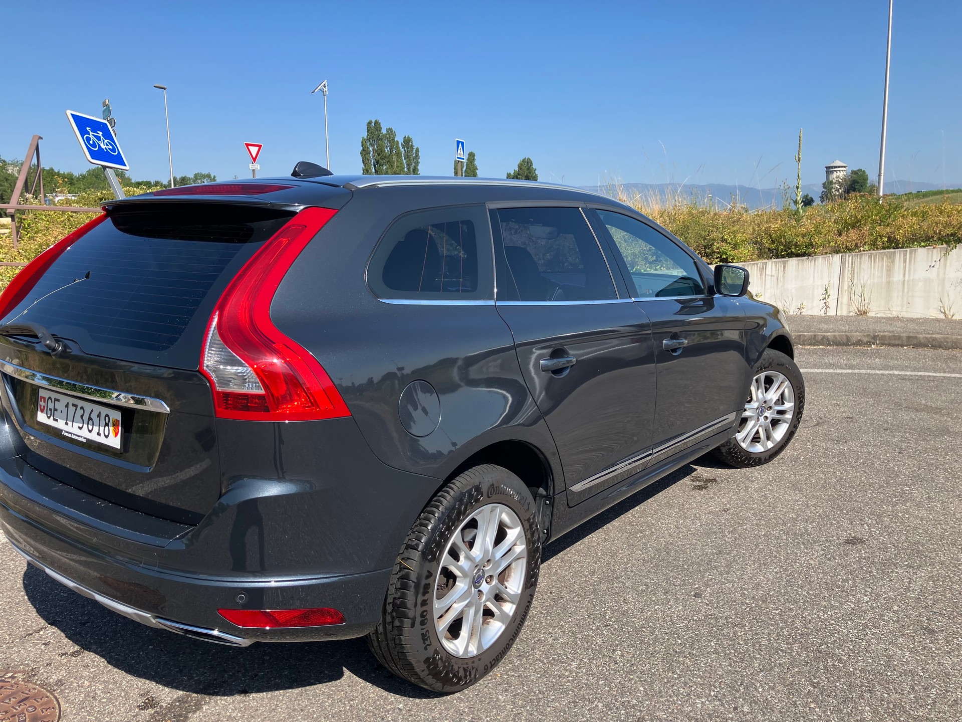 VOLVO 2.4 D4 Summum AWD S/S-image-1