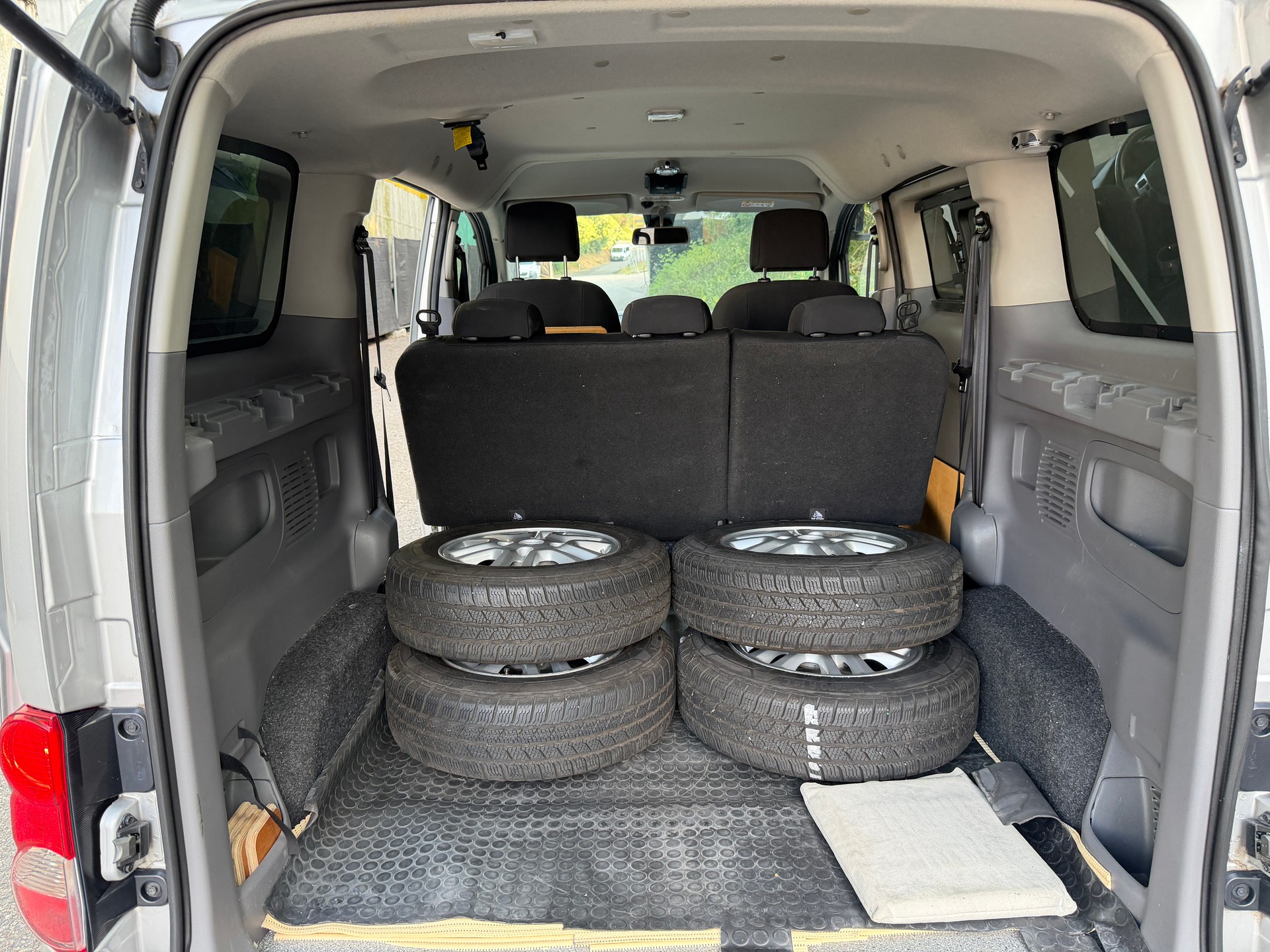 NISSAN NV200 1.5 dCi 110 Evalia Tekna-image-16