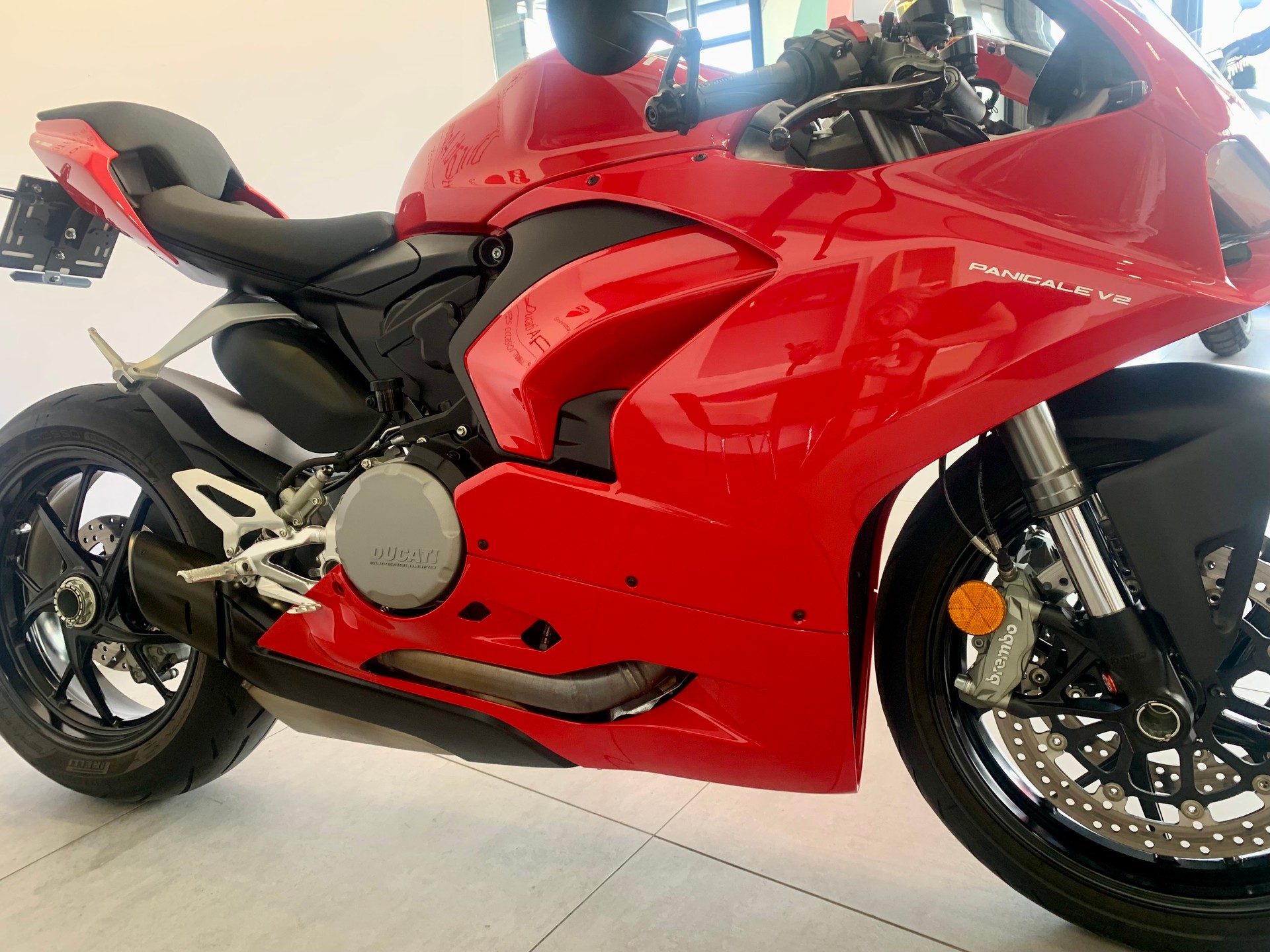 DUCATI Panigale V2-image-6