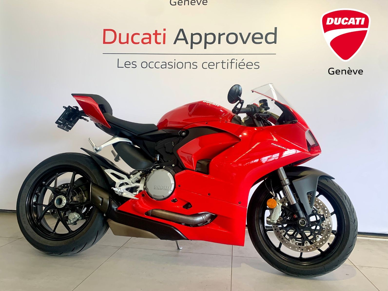DUCATI Panigale V2