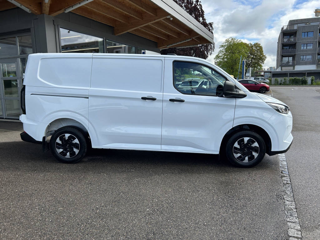 FORD Transit Custom Van 320 L1 2.5 Duratec 233 Trend PHEV-image-1
