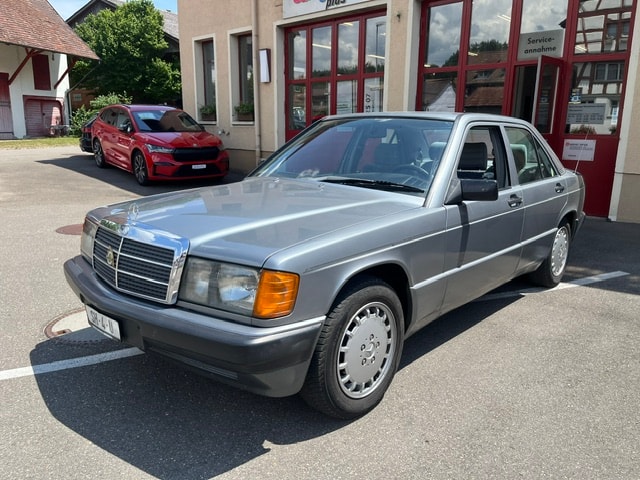 MERCEDES-BENZ 190 E 1.8-image-0