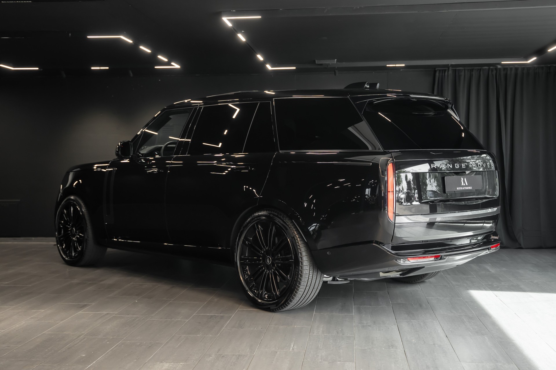 LAND ROVER Range Rover LWB D350 First Edition / Vollausstattung / CH Auto / Kühlbox / Sitz Kühlung & Heizung / Pano-Schiebedach /-image-6