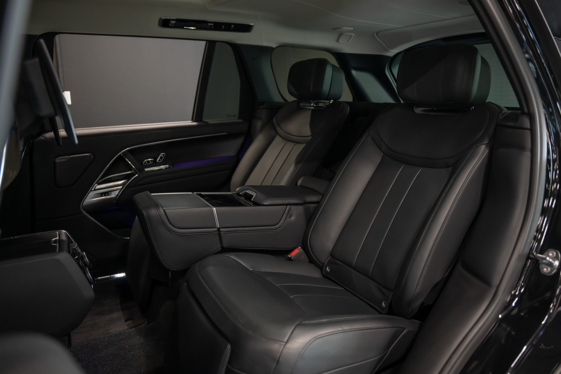 LAND ROVER Range Rover LWB D350 First Edition / Vollausstattung / CH Auto / Kühlbox / Sitz Kühlung & Heizung / Pano-Schiebedach /-image-11