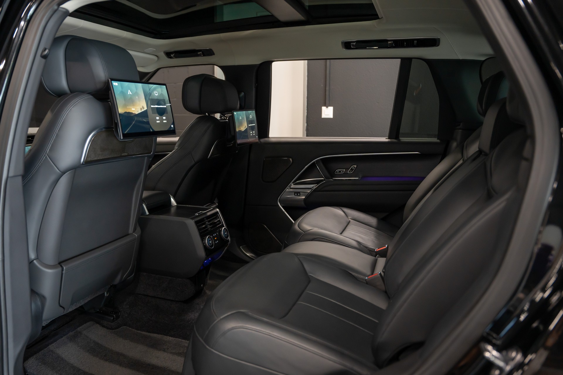 LAND ROVER Range Rover LWB D350 First Edition / Vollausstattung / CH Auto / Kühlbox / Sitz Kühlung & Heizung / Pano-Schiebedach /-image-10