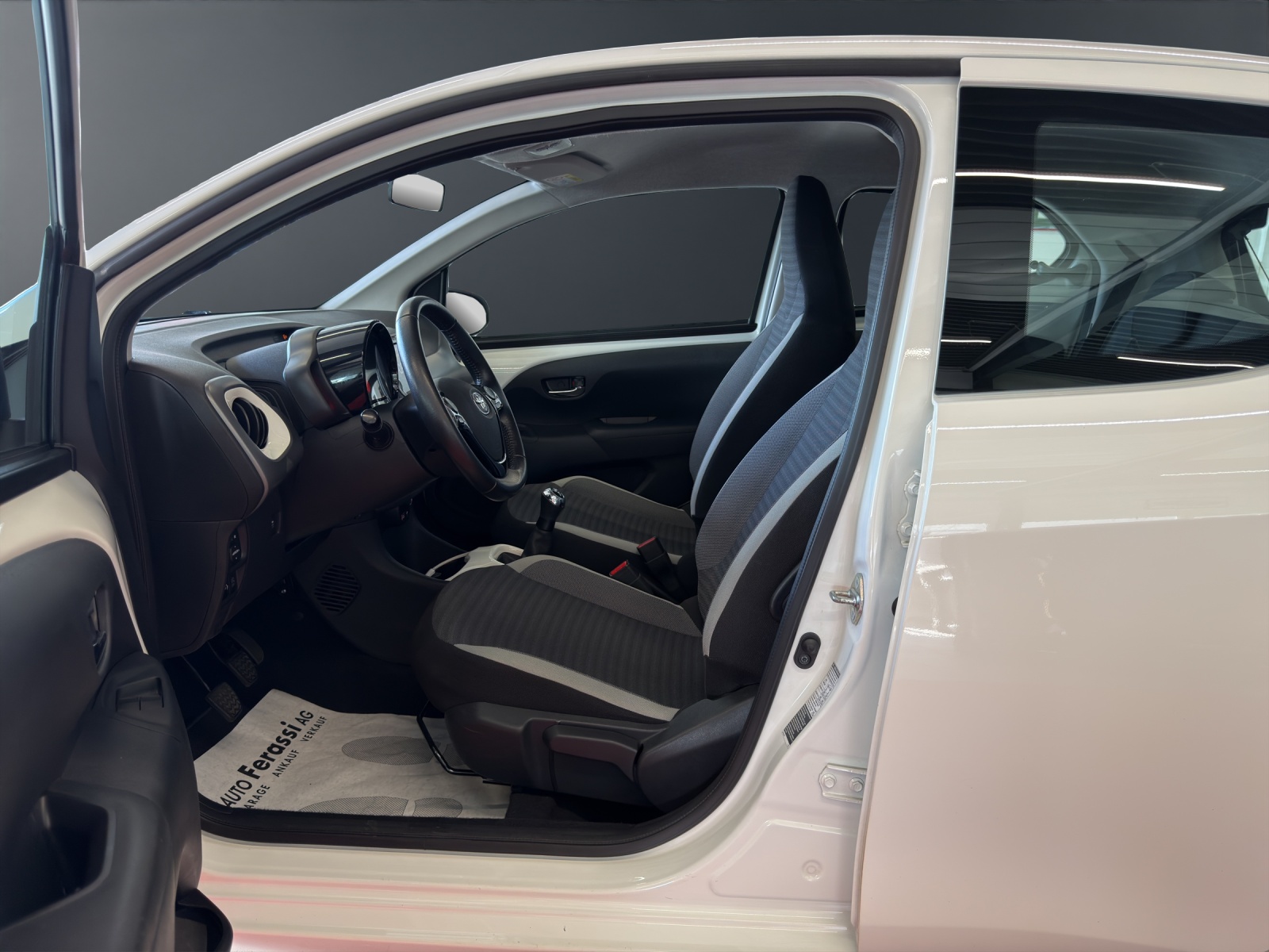 TOYOTA Aygo 1.0 VVT-i Trend-image-14