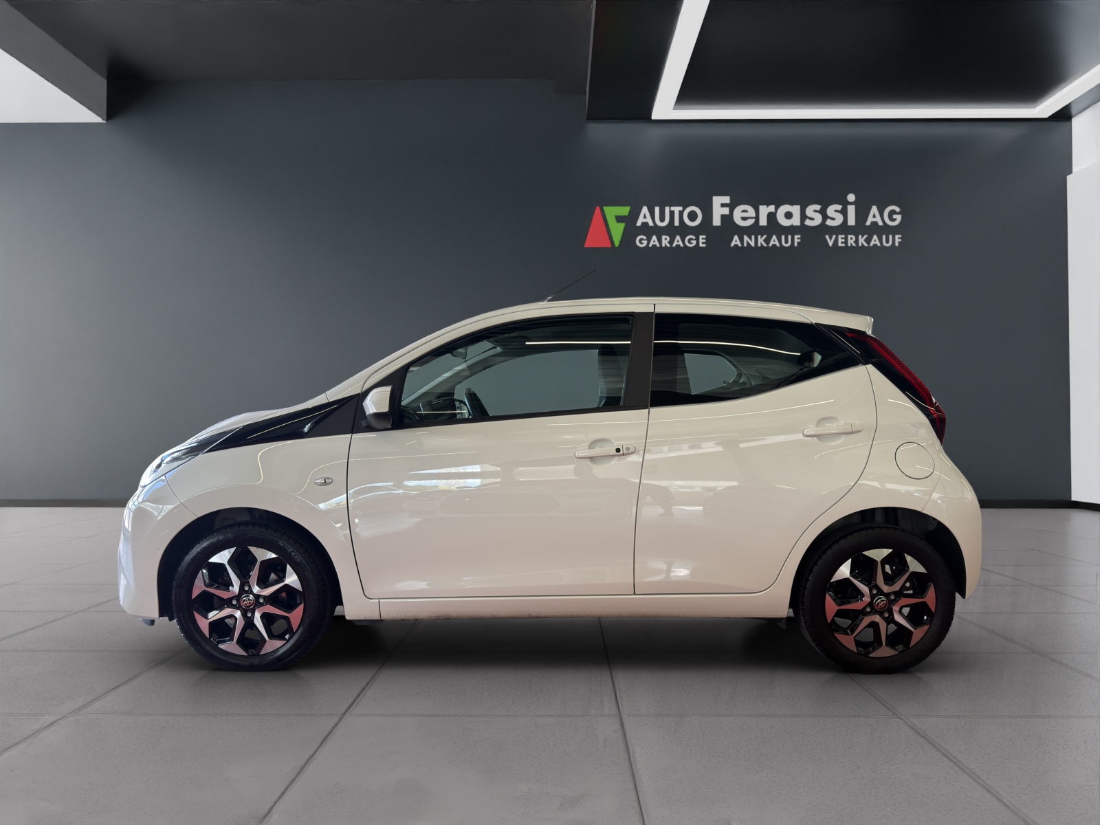TOYOTA Aygo 1.0 VVT-i Trend-showroom-element-1