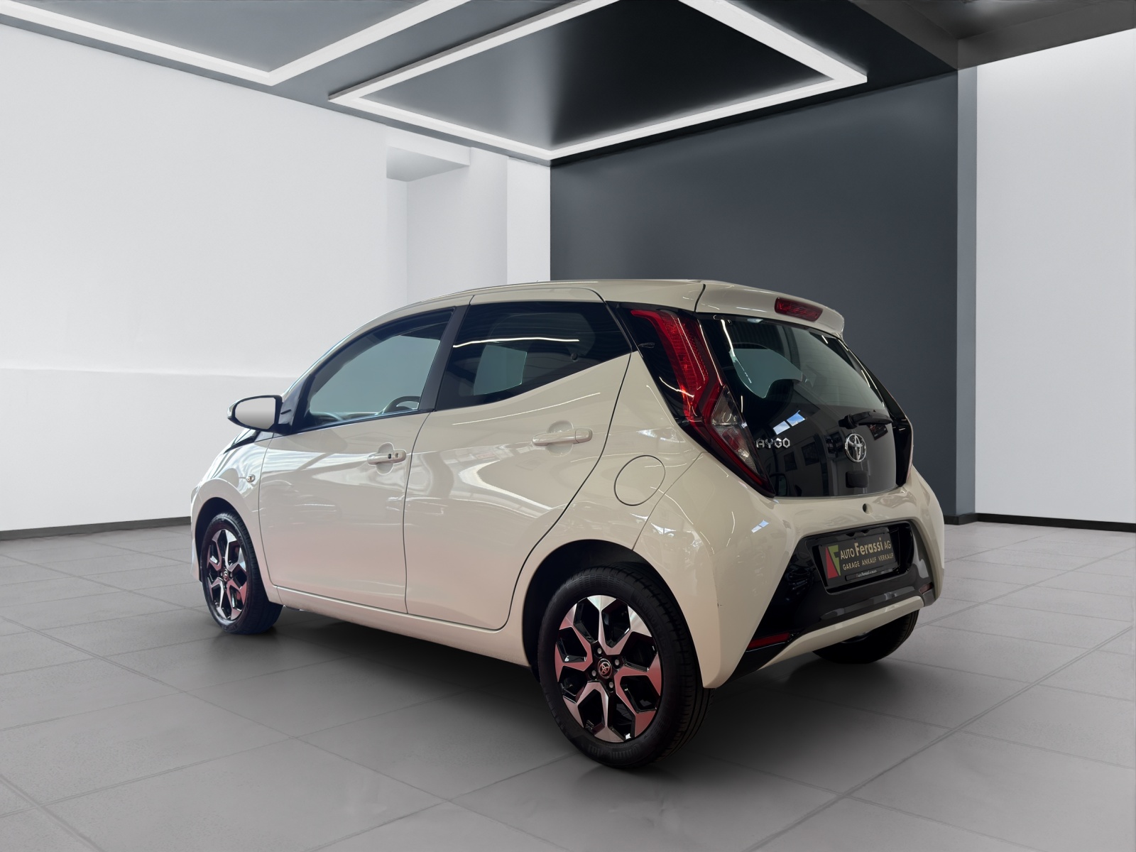 TOYOTA Aygo 1.0 VVT-i Trend-showroom-element-3