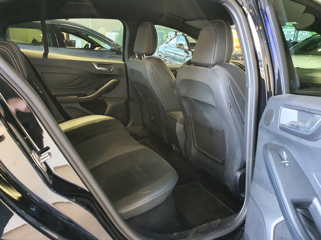 FORD Focus 2.3 EcoB ST-image-9
