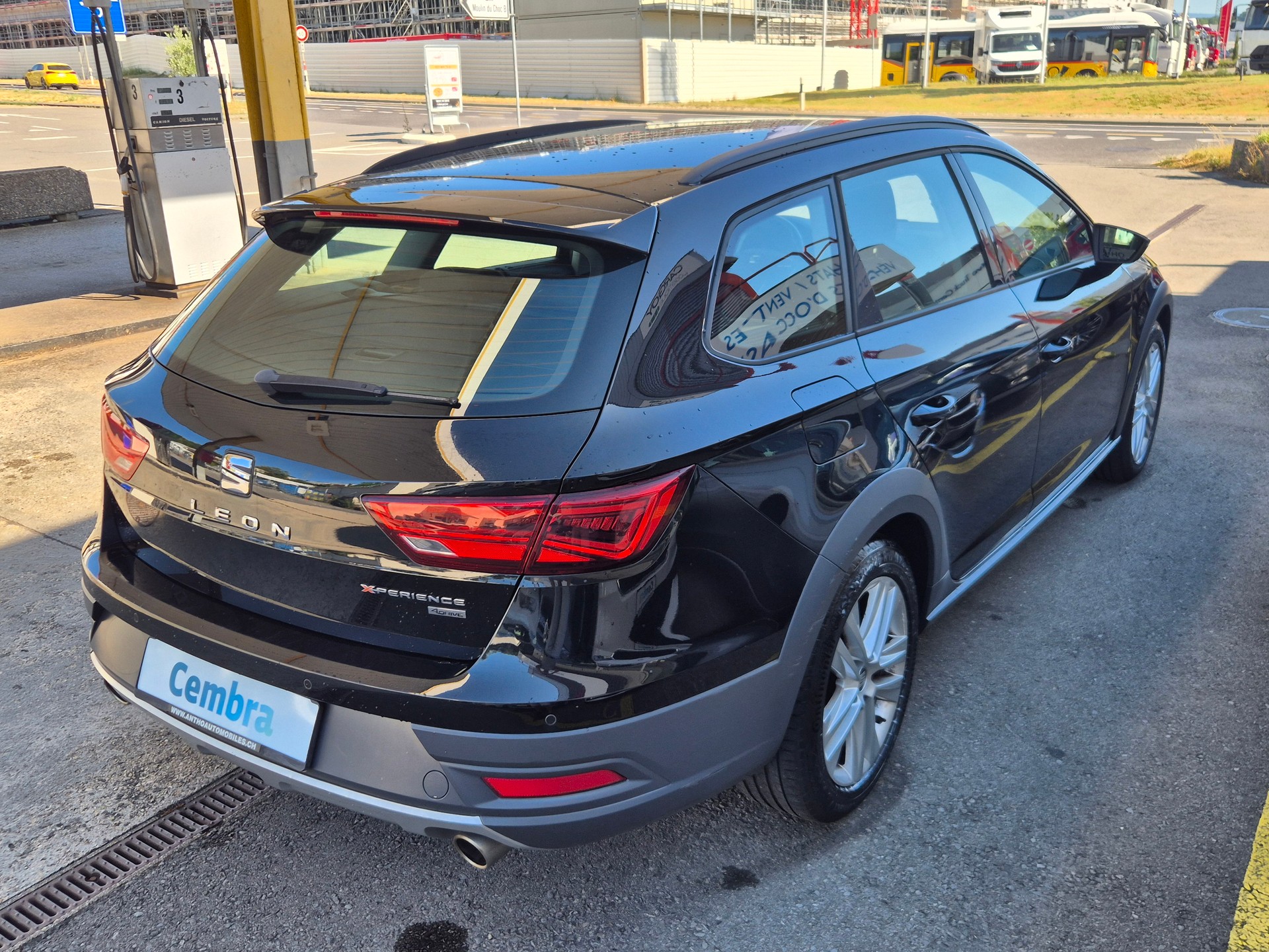 SEAT Leon ST 2.0 TSI X-Perience 4Drive DSG-image-4