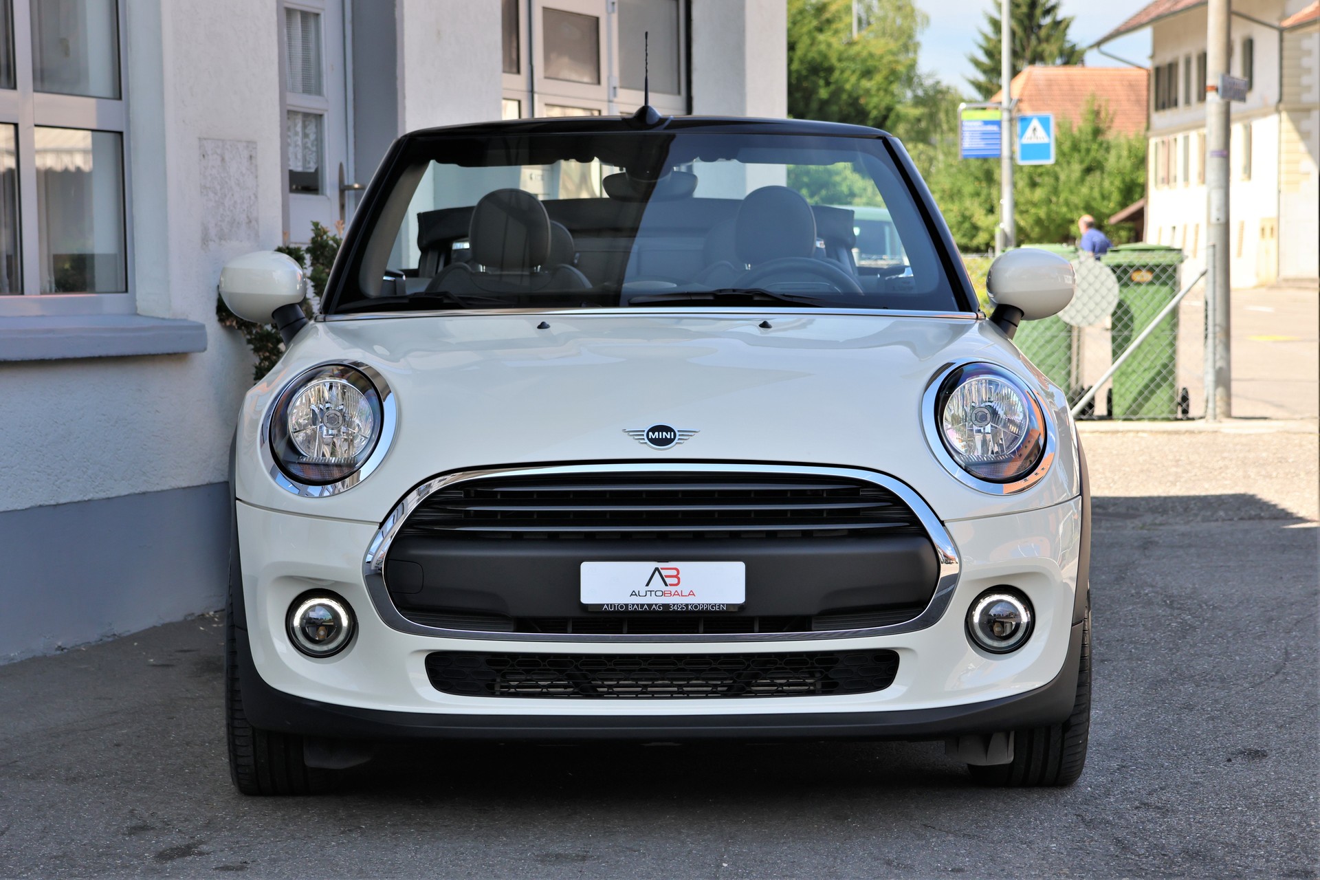 MINI One Cabriolet (CH)-image-5