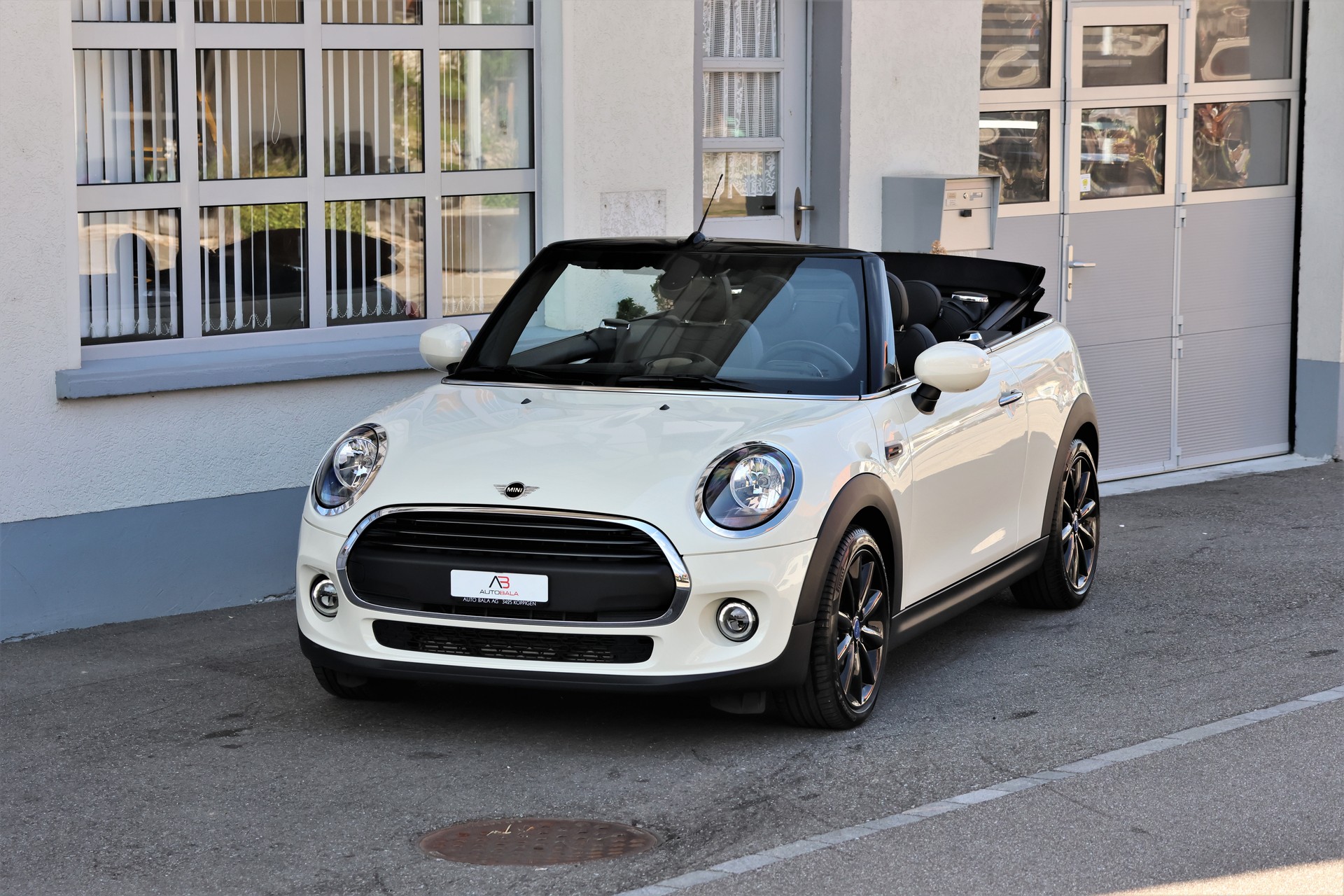 MINI One Cabriolet (CH)-image-4