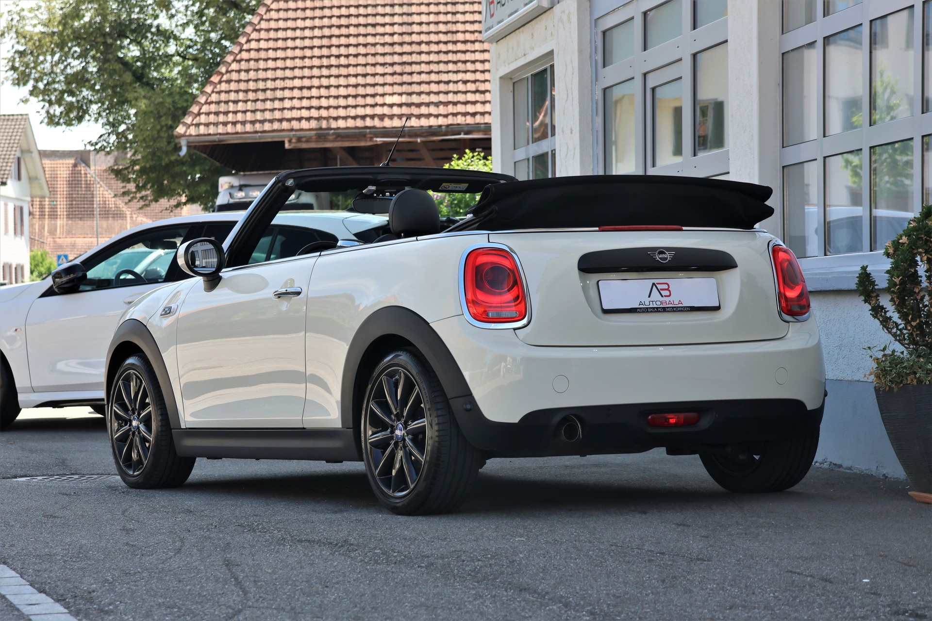 MINI One Cabriolet (CH)-image-6
