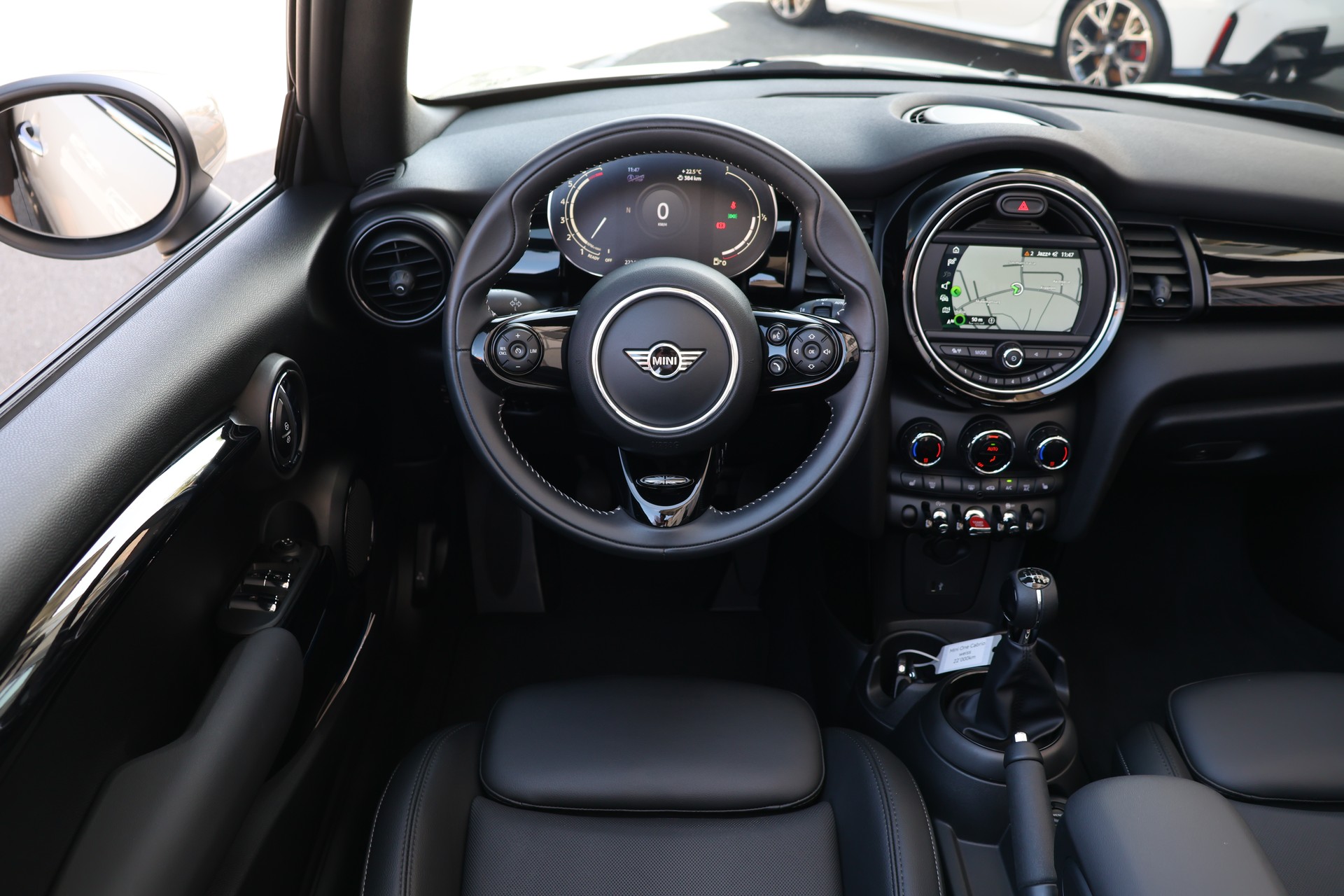 MINI One Cabriolet (CH)-image-15