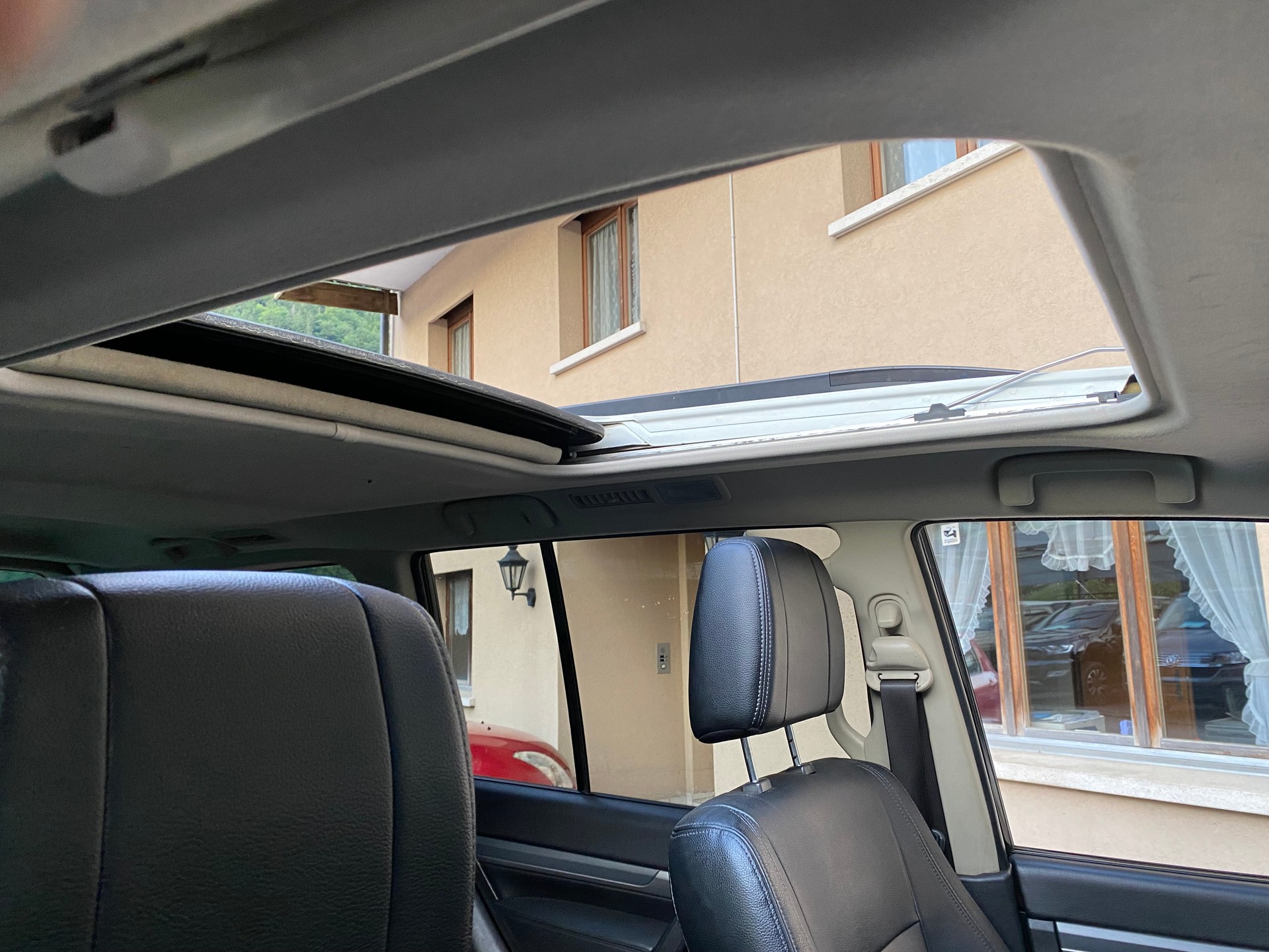 MITSUBISHI Pajero 3.2 DI-D Diamond Automatic-image-8