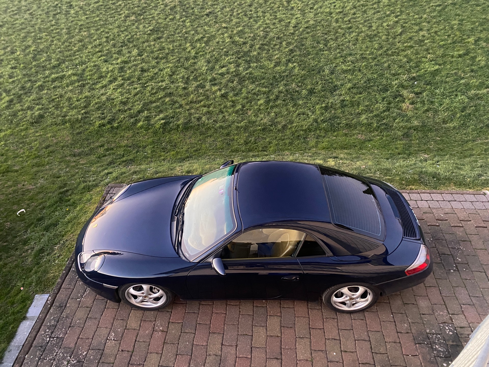 PORSCHE 996 Carrera 4-image-5