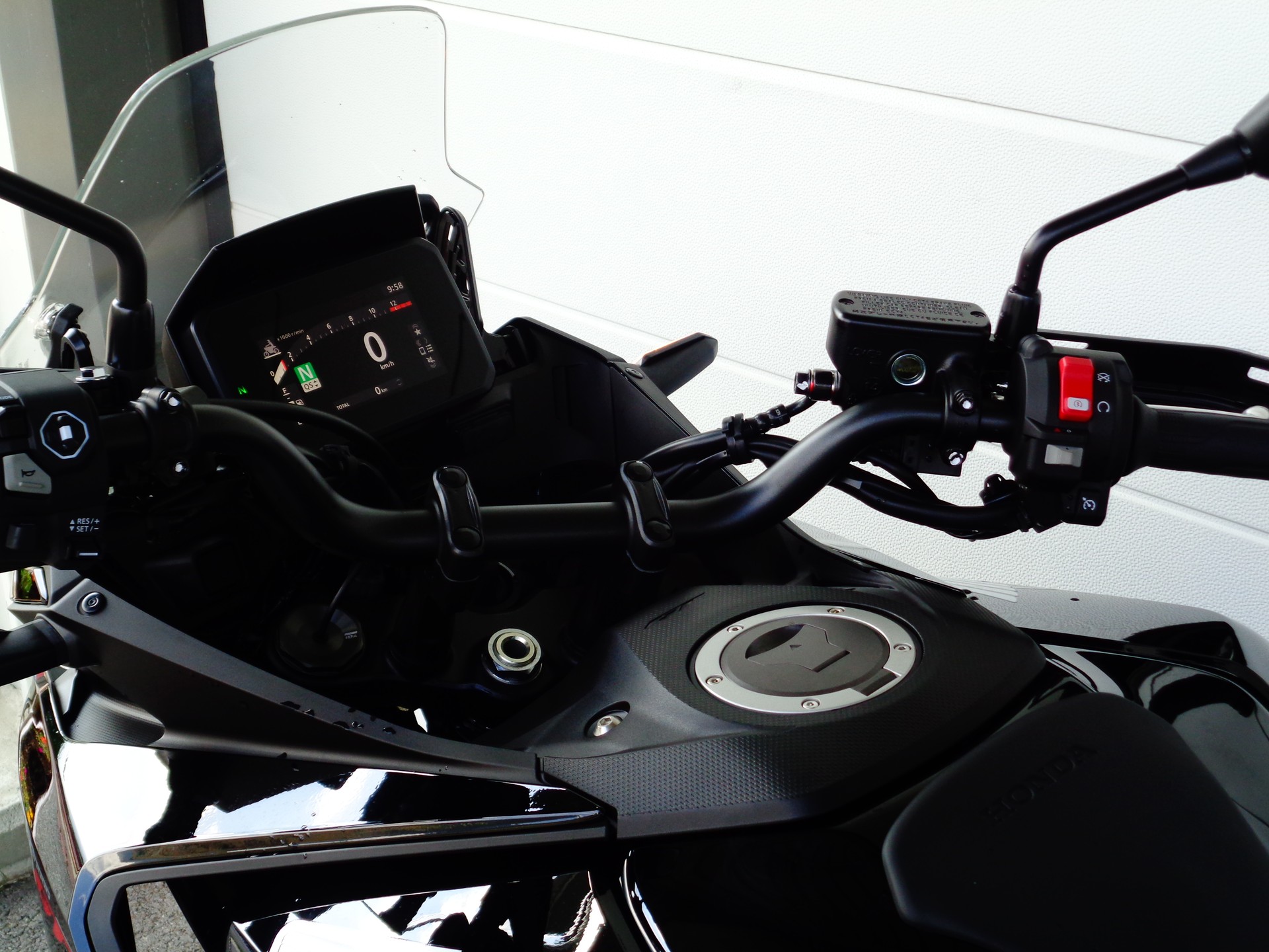 HONDA CB 1000 GT-image-6