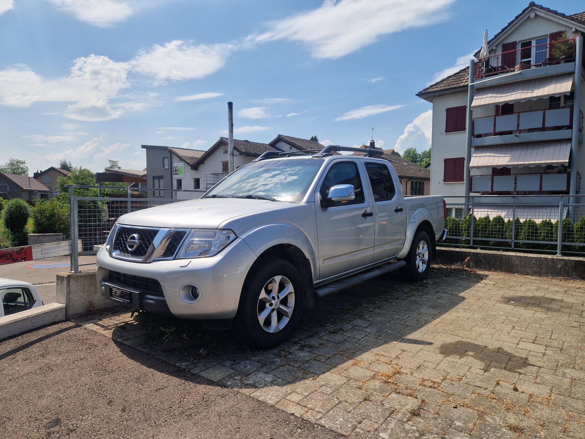 NISSAN Navara V6 Double Cab LE 3.0 dCi 4WD Automat-image-0