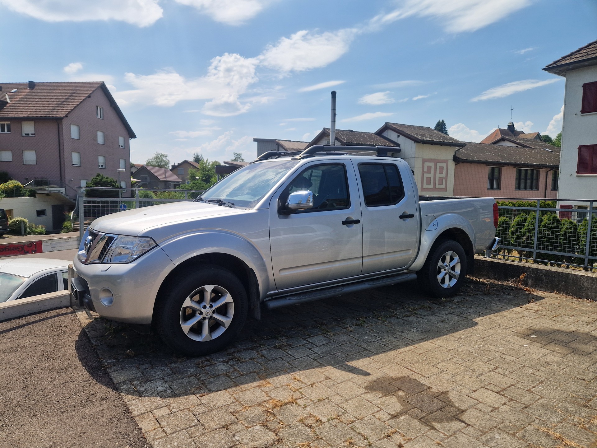 NISSAN Navara V6 Double Cab LE 3.0 dCi 4WD Automat-image-1