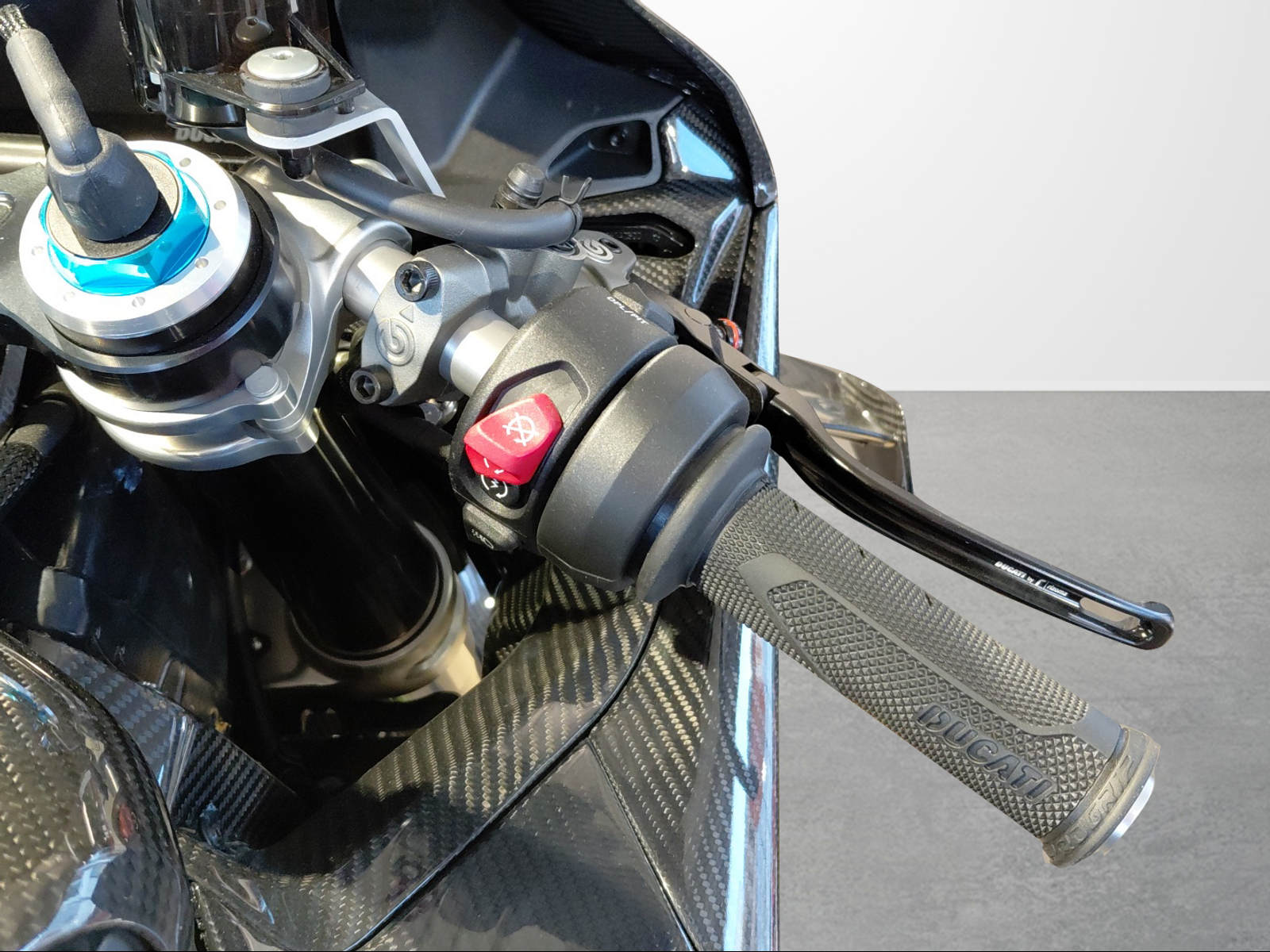 DUCATI Panigale V4 * Lamborghini Edition*-showroom-element-2