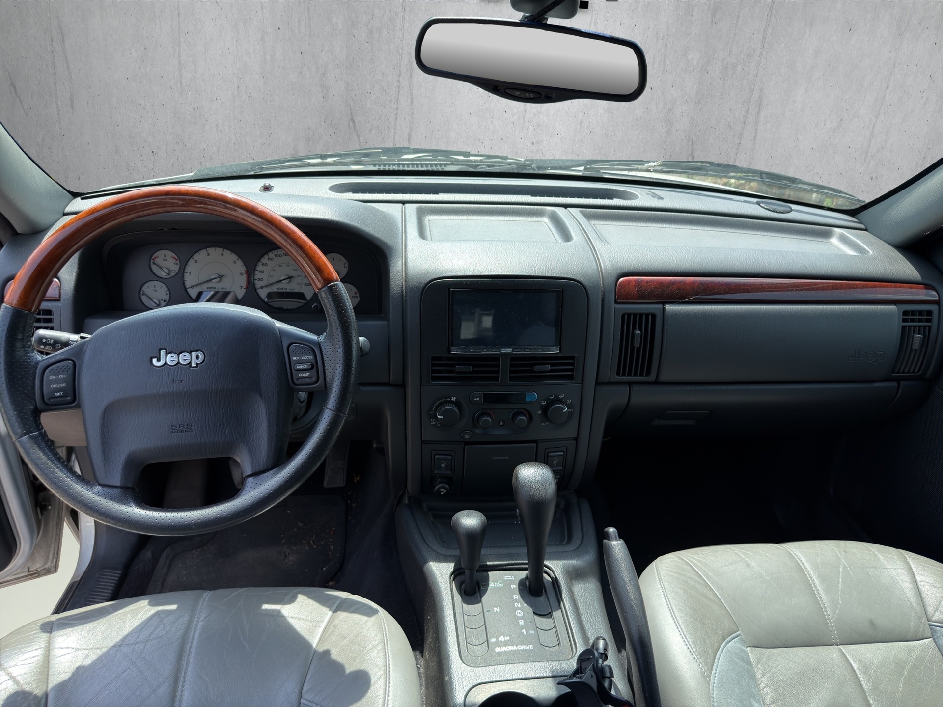 JEEP Grand Cherokee-image-8