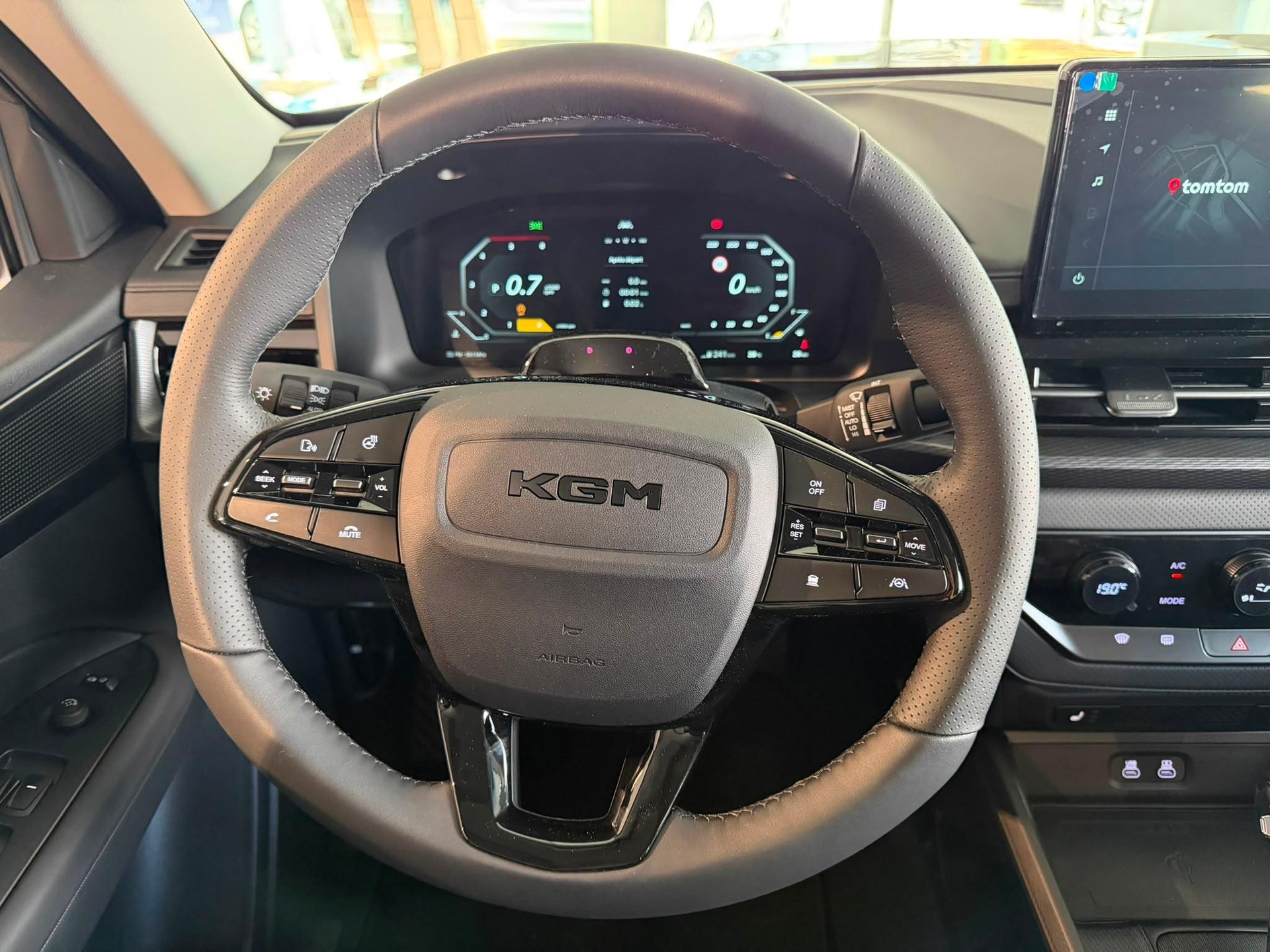 KGM-SsangYong Musso 2.2 e-XDI Titanium-image-14
