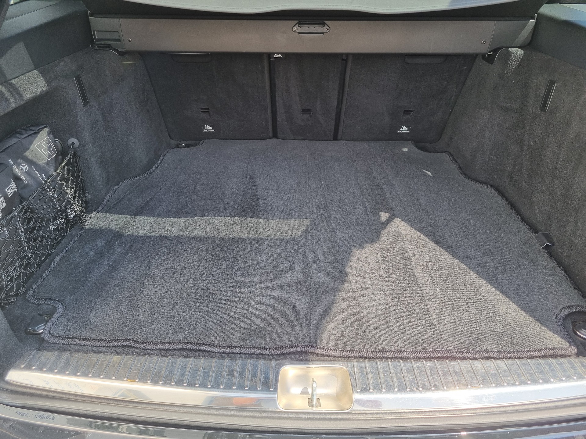 MERCEDES-BENZ C 200 Swiss Star AMG Line 4M 9G-Tronic-image-7