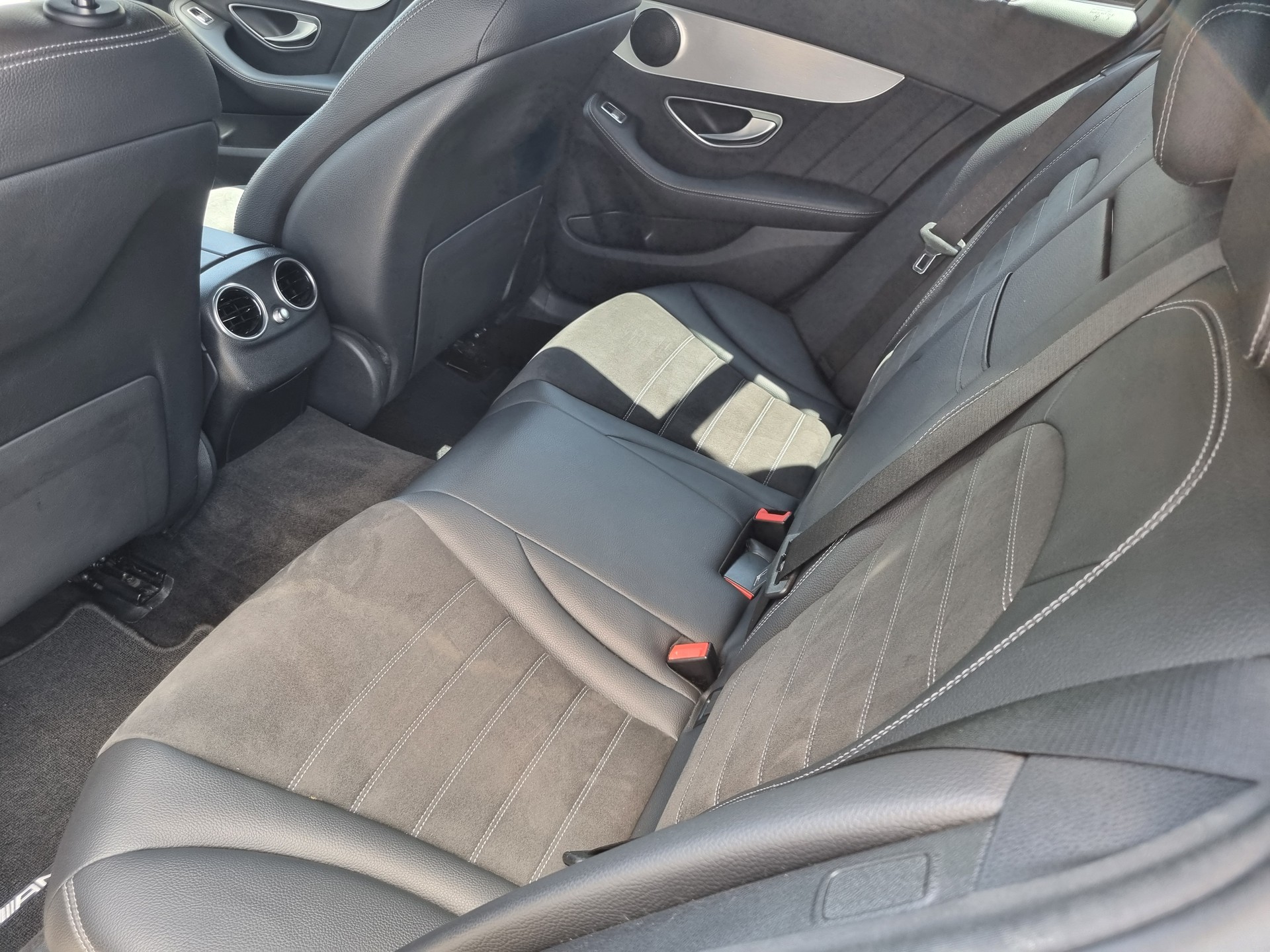 MERCEDES-BENZ C 200 Swiss Star AMG Line 4M 9G-Tronic-image-8