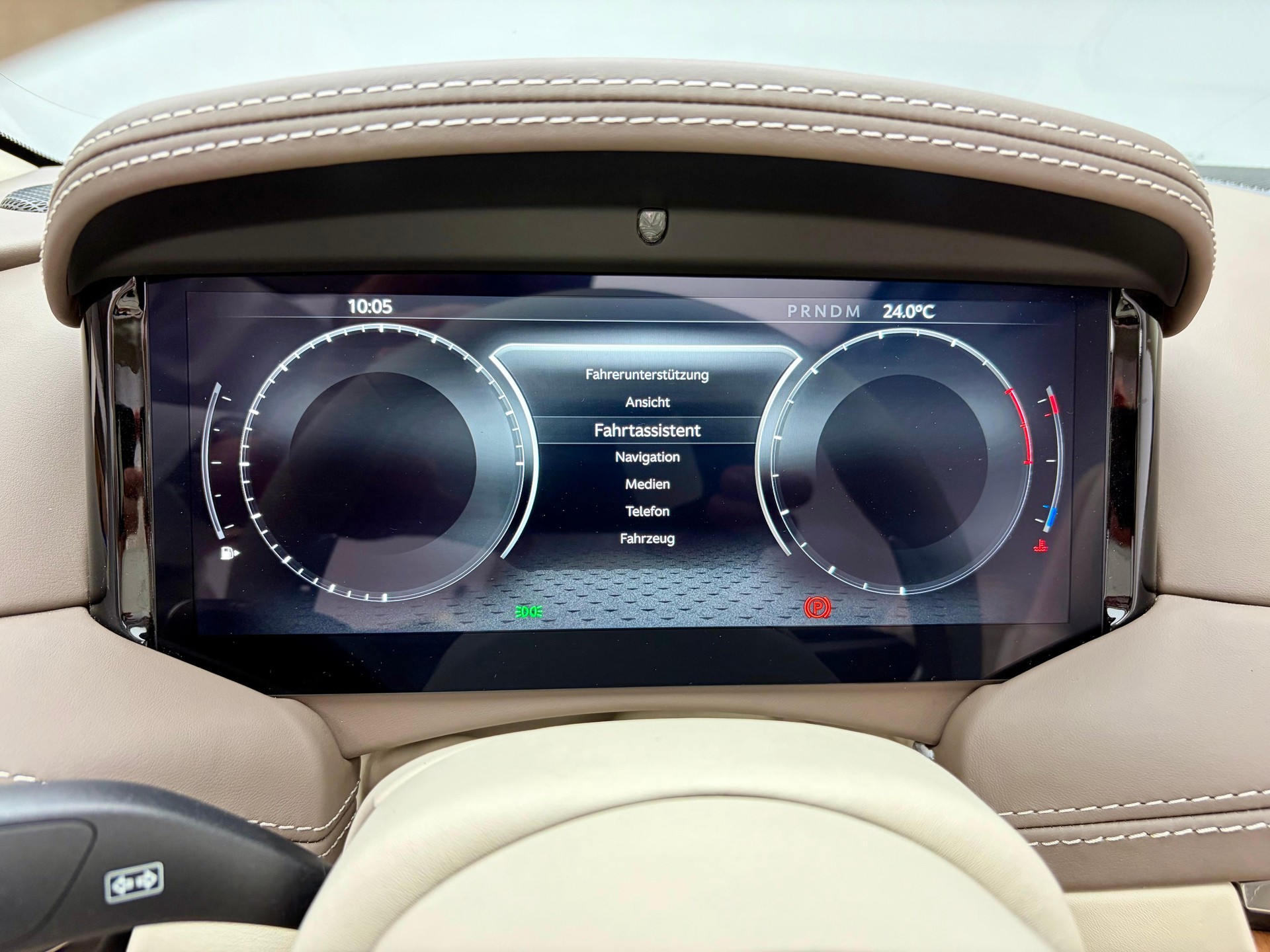 ASTON MARTIN DB12 Volante 4.0 V8 Bi-Turbo-image-7