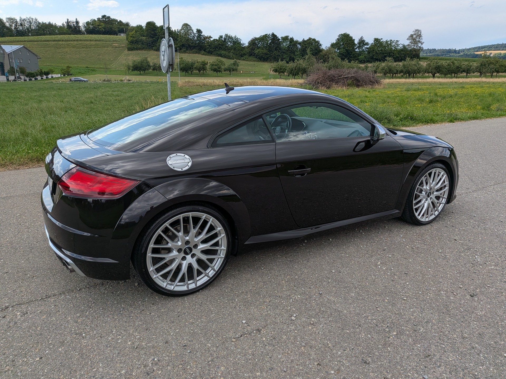 AUDI TTS Coupé 2.0 TFSI quattro S-tronic-image-8