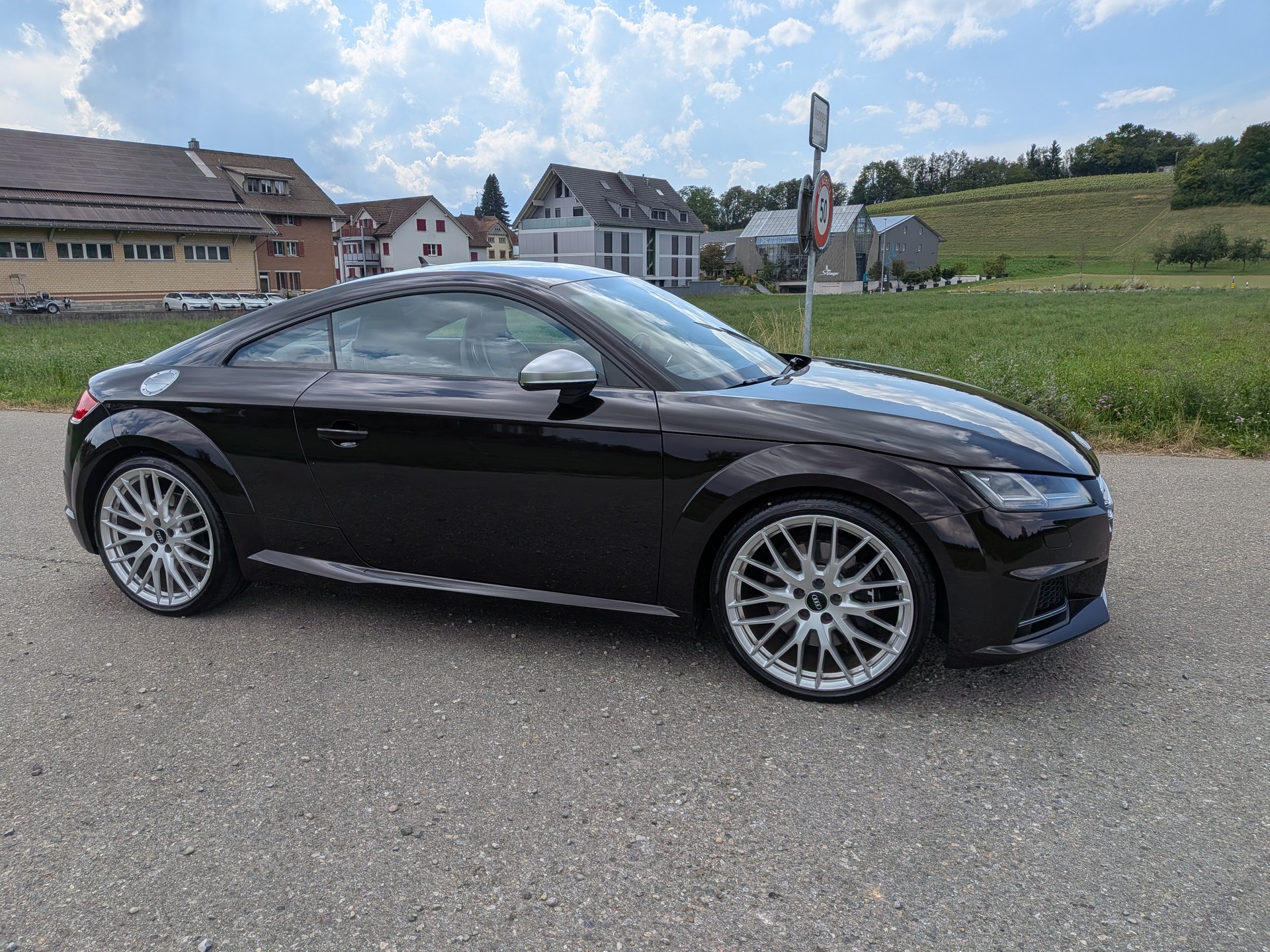 AUDI TTS Coupé 2.0 TFSI quattro S-tronic-showroom-element-3
