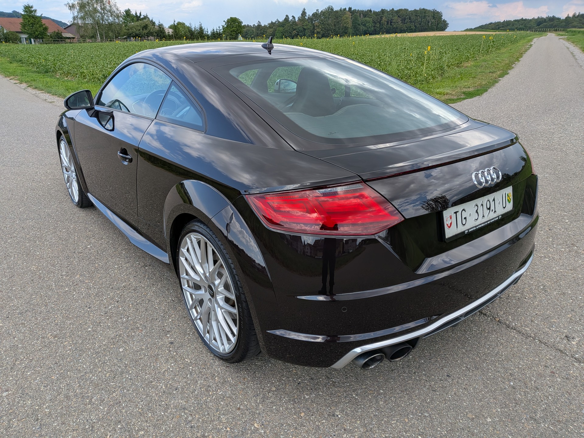 AUDI TTS Coupé 2.0 TFSI quattro S-tronic-image-11
