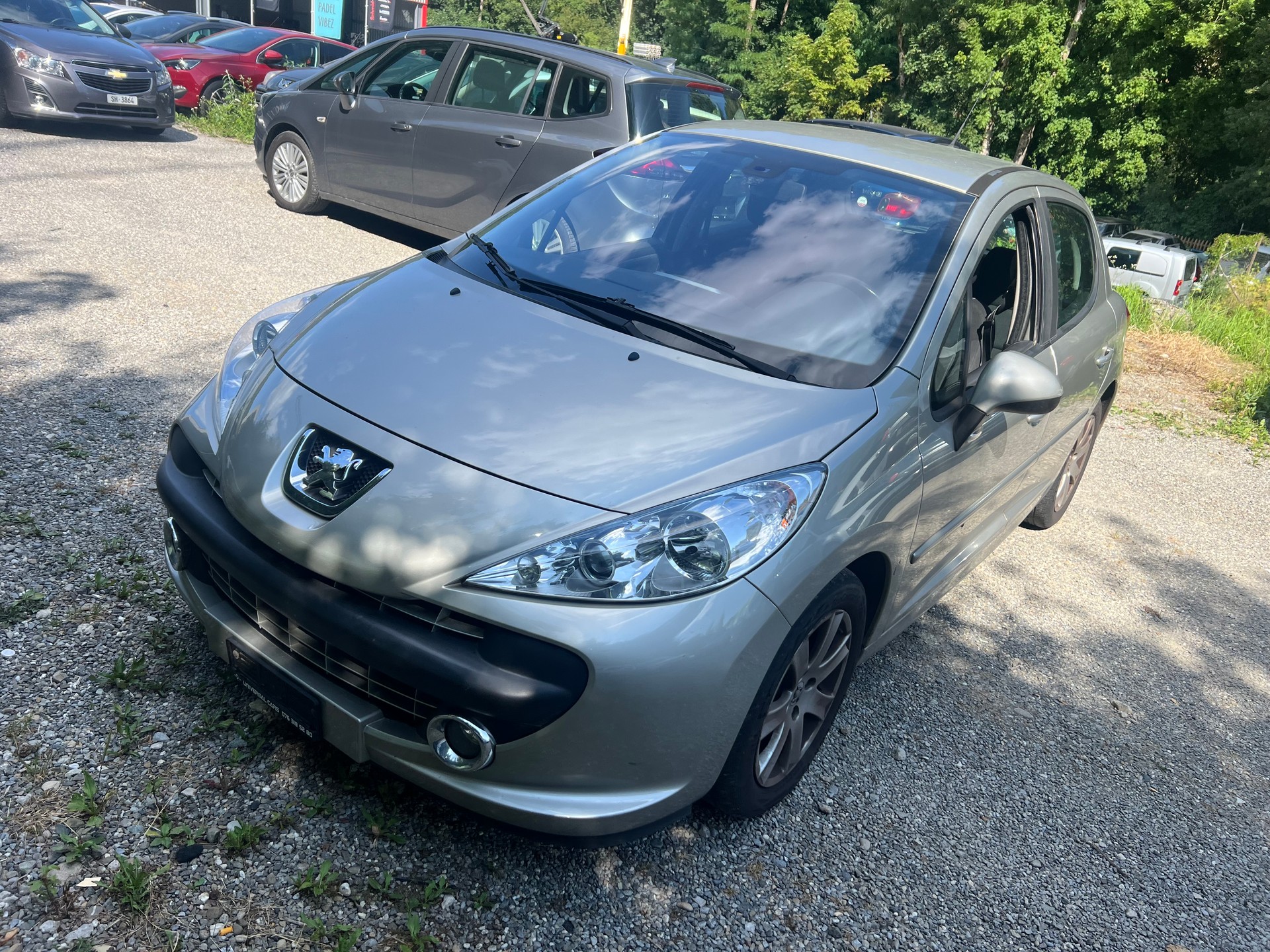 PEUGEOT 207 1.6 16V XT-image-2
