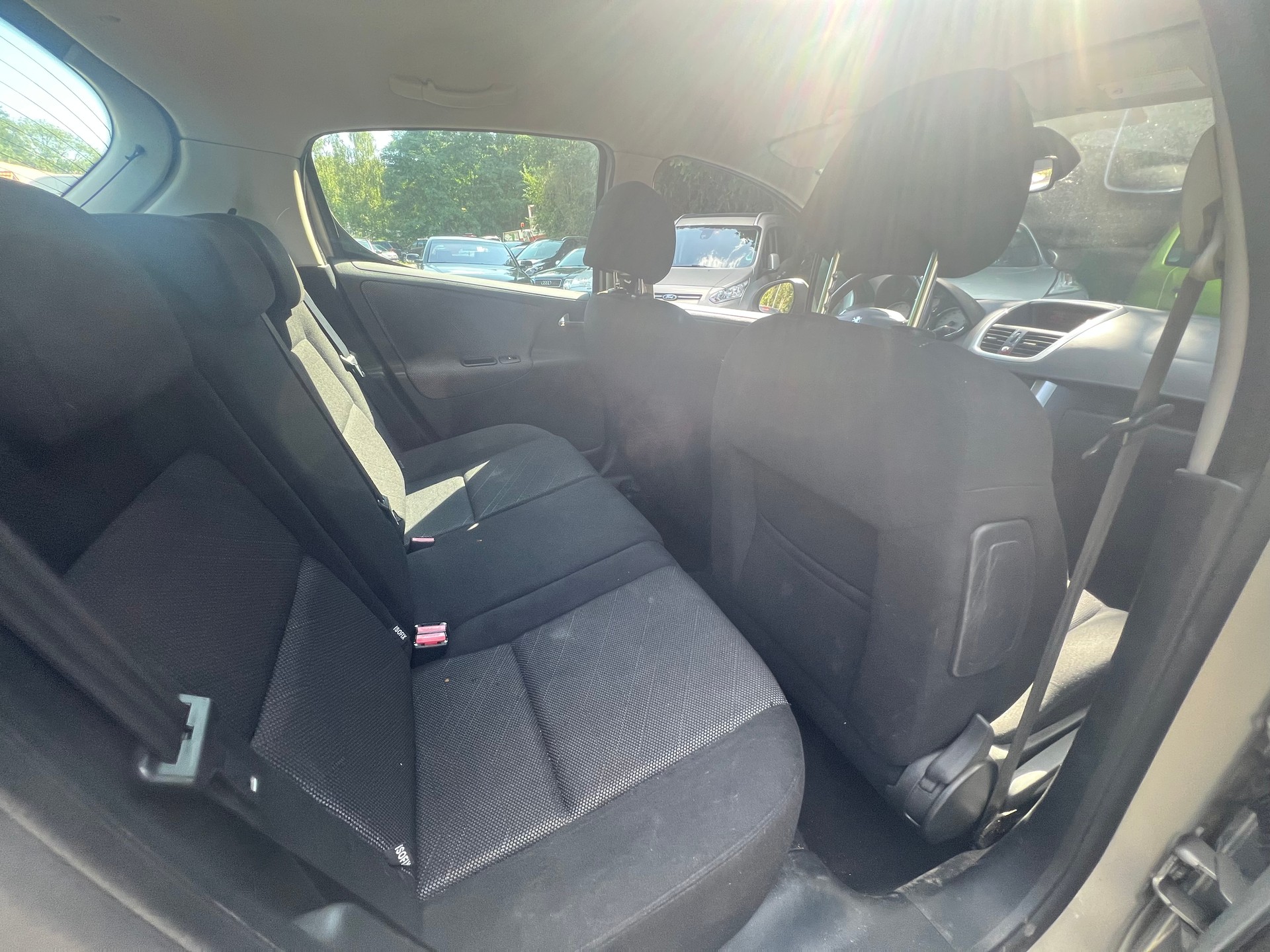 PEUGEOT 207 1.6 16V XT-image-11