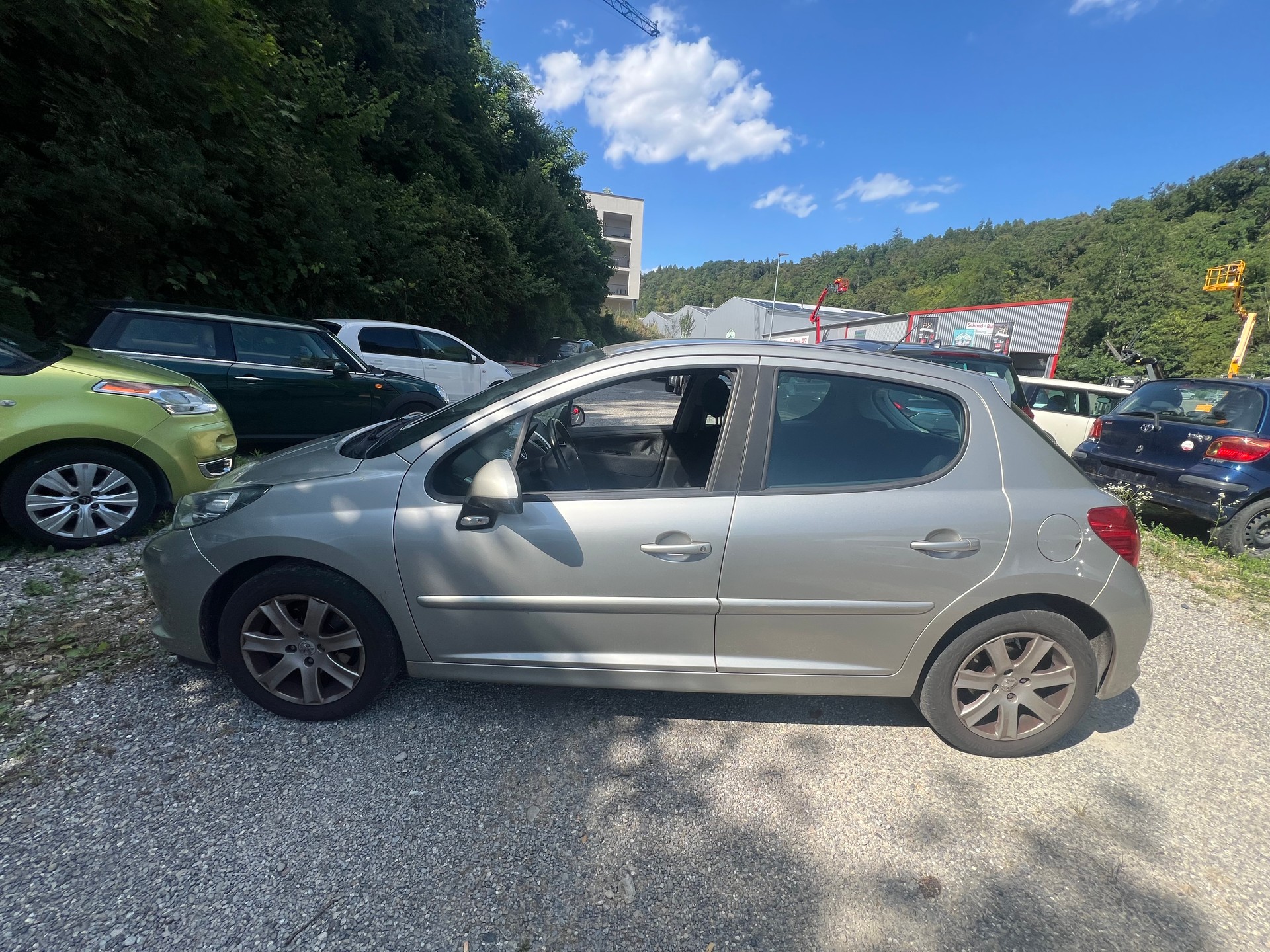 PEUGEOT 207 1.6 16V XT-image-7