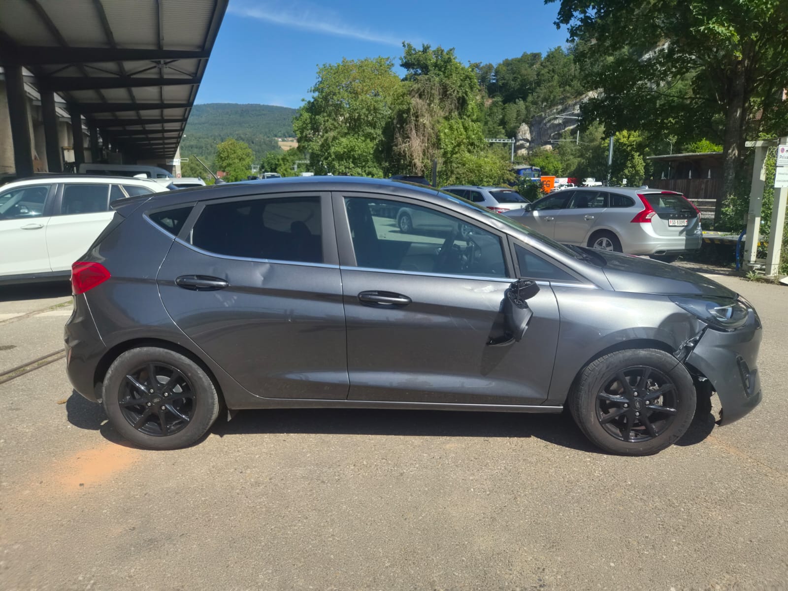 FORD Fiesta 1.0 SCTi MHEV Titanium-image-3