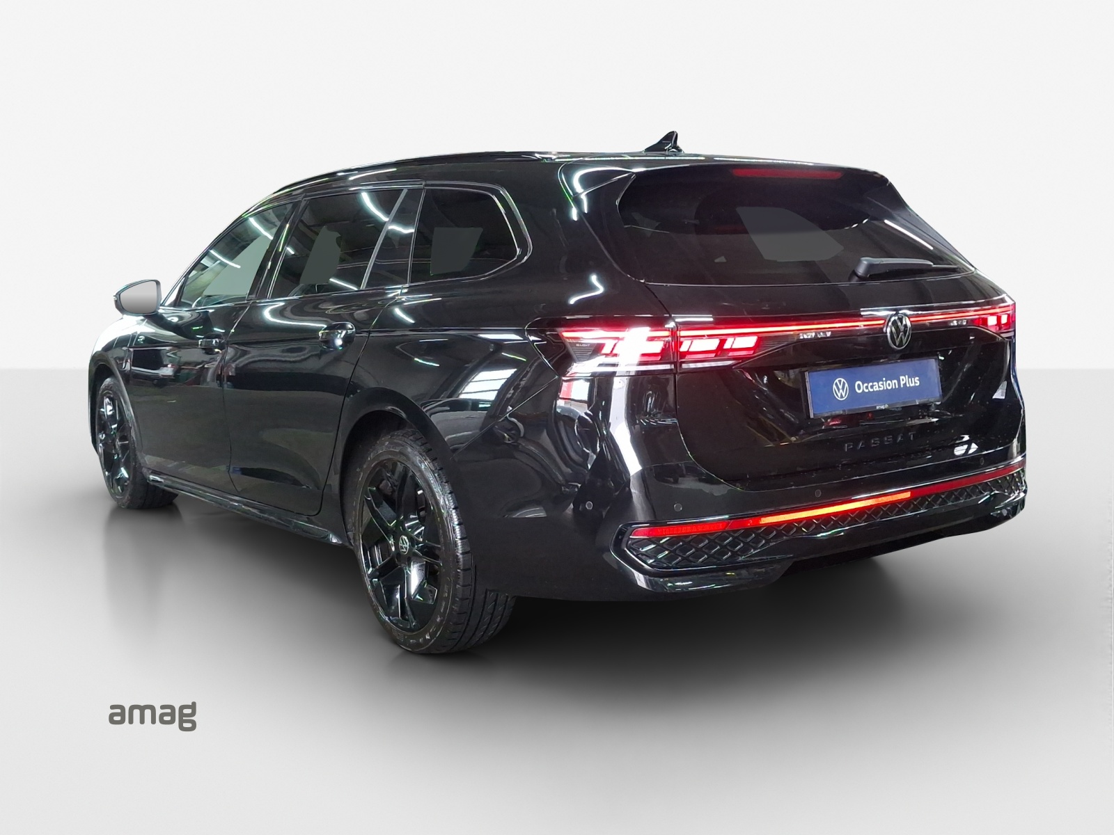 VW Passat Variant 1.5 TSI evo2 Plug-In- Hybrid R-Line DSG-image-2