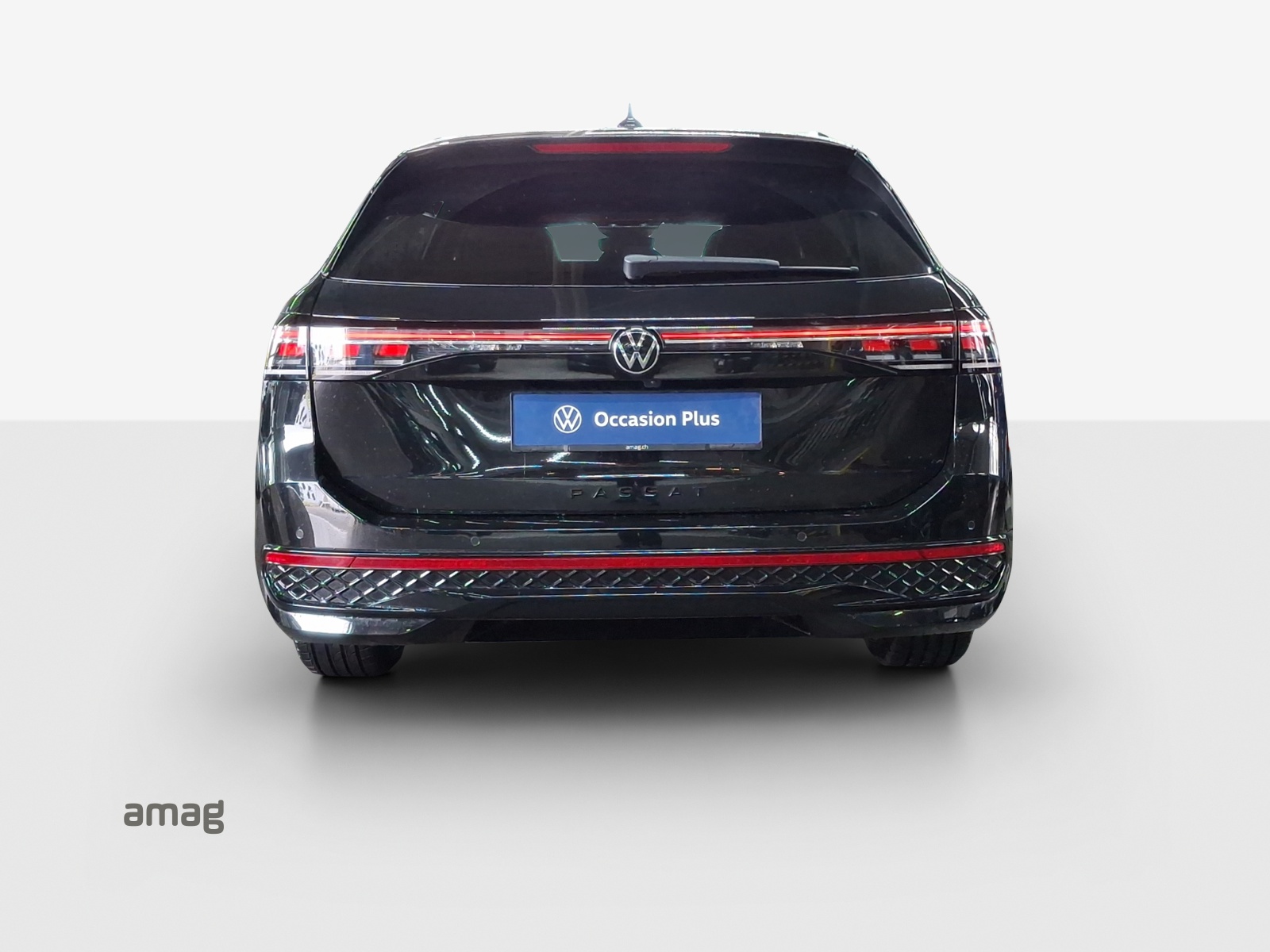 VW Passat Variant 1.5 TSI evo2 Plug-In- Hybrid R-Line DSG-image-3