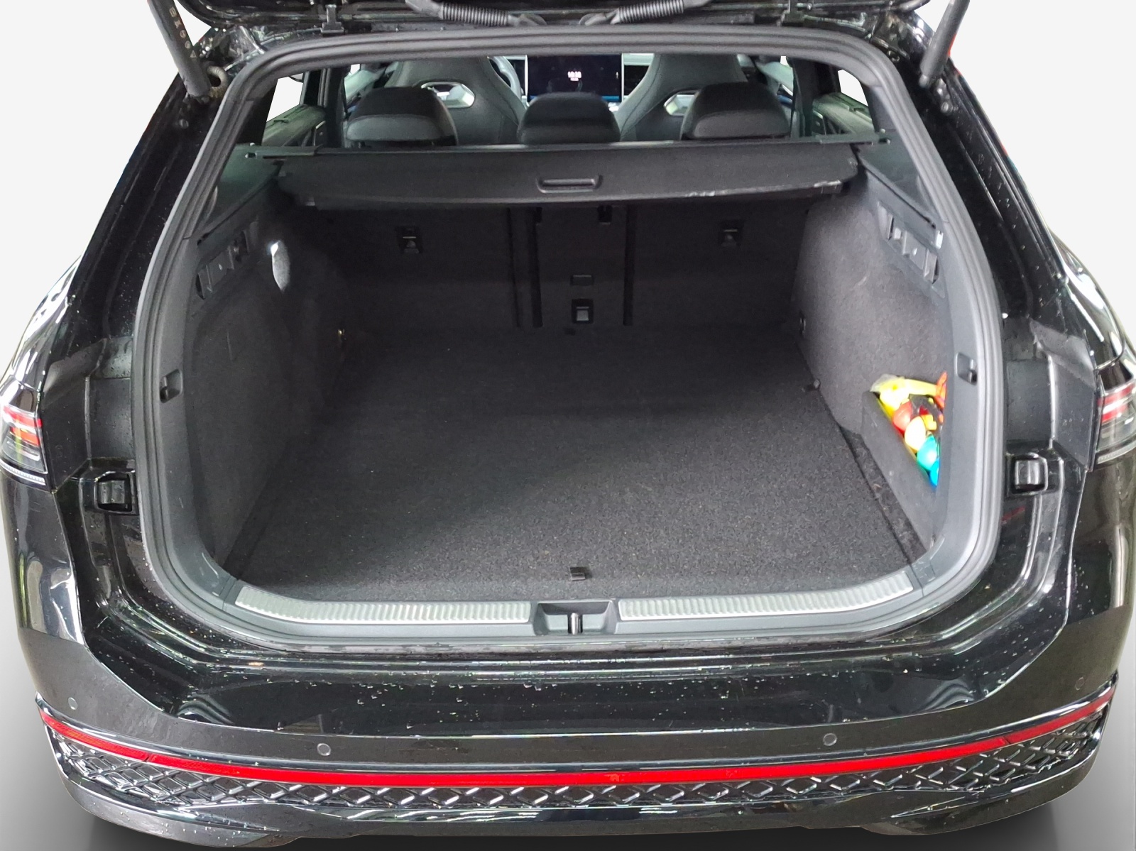 VW Passat Variant 1.5 TSI evo2 Plug-In- Hybrid R-Line DSG-image-12