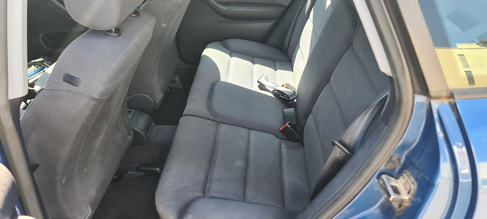 AUDI A3 1.8 Ambiente-image-8