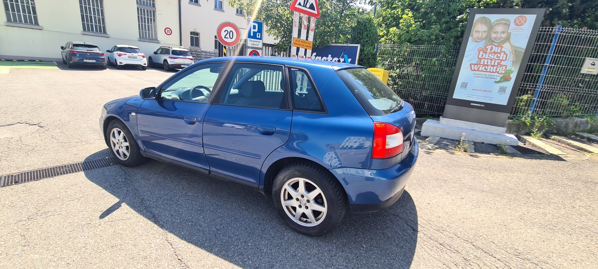 AUDI A3 1.8 Ambiente-image-5