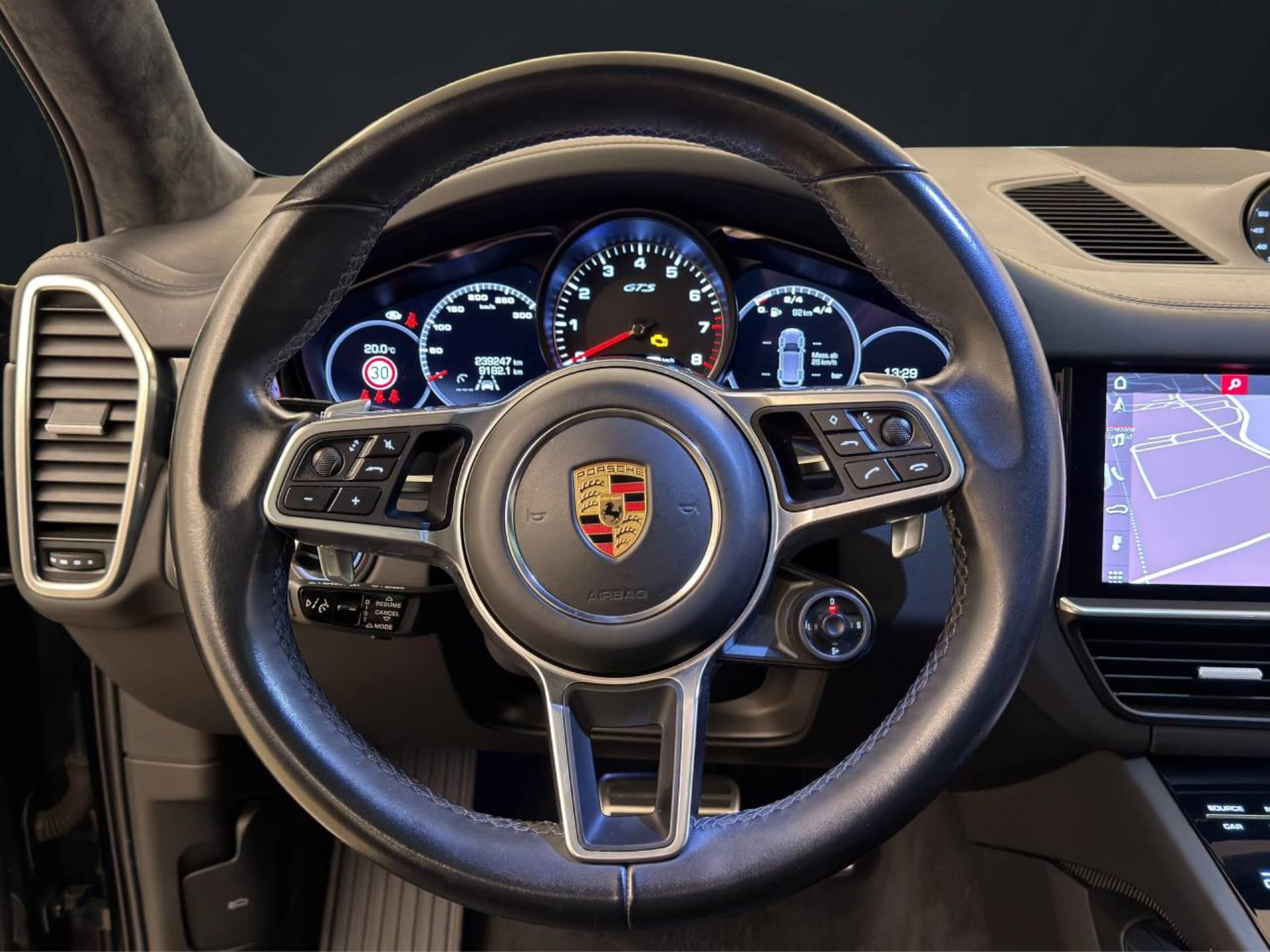 PORSCHE Cayenne GTS-image-13