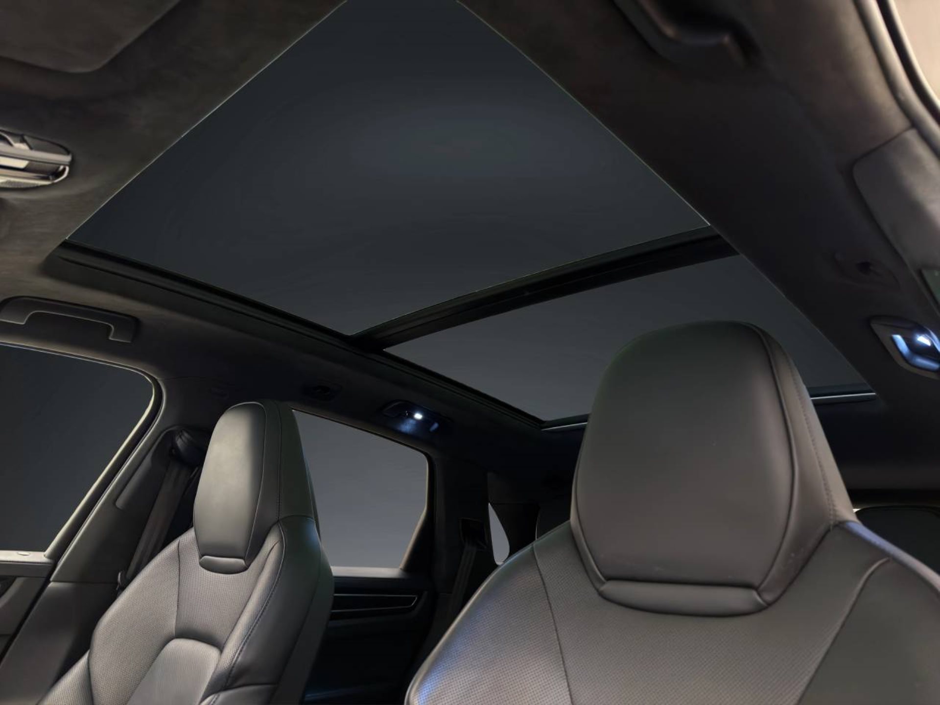 PORSCHE Cayenne GTS-image-14