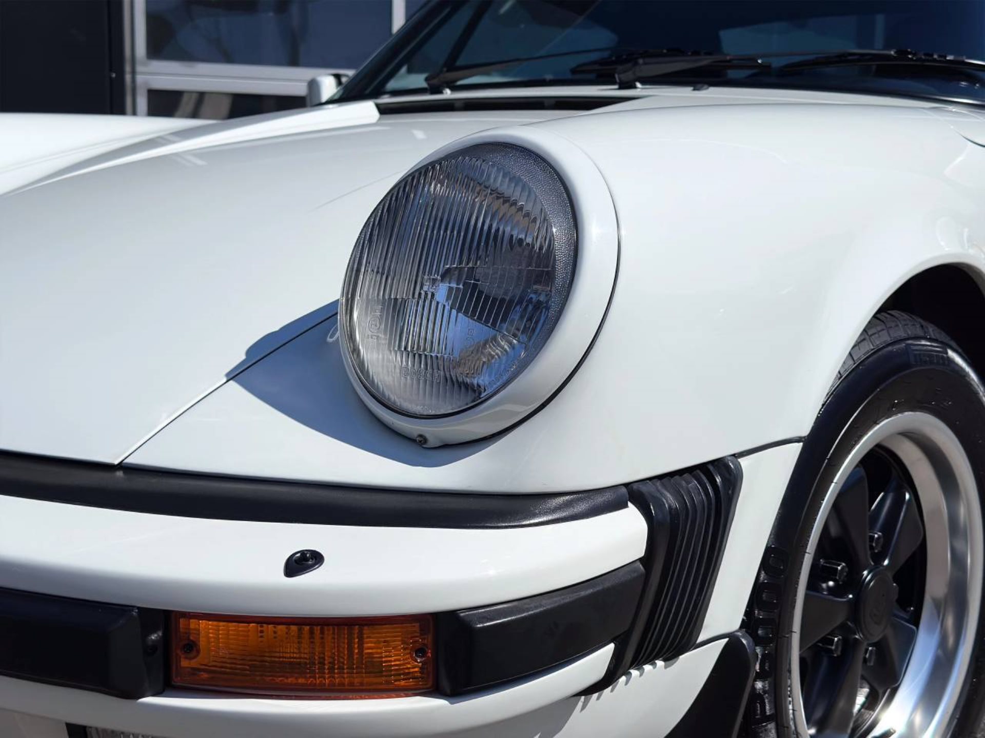 PORSCHE 911 Carrera Coupé-image-13