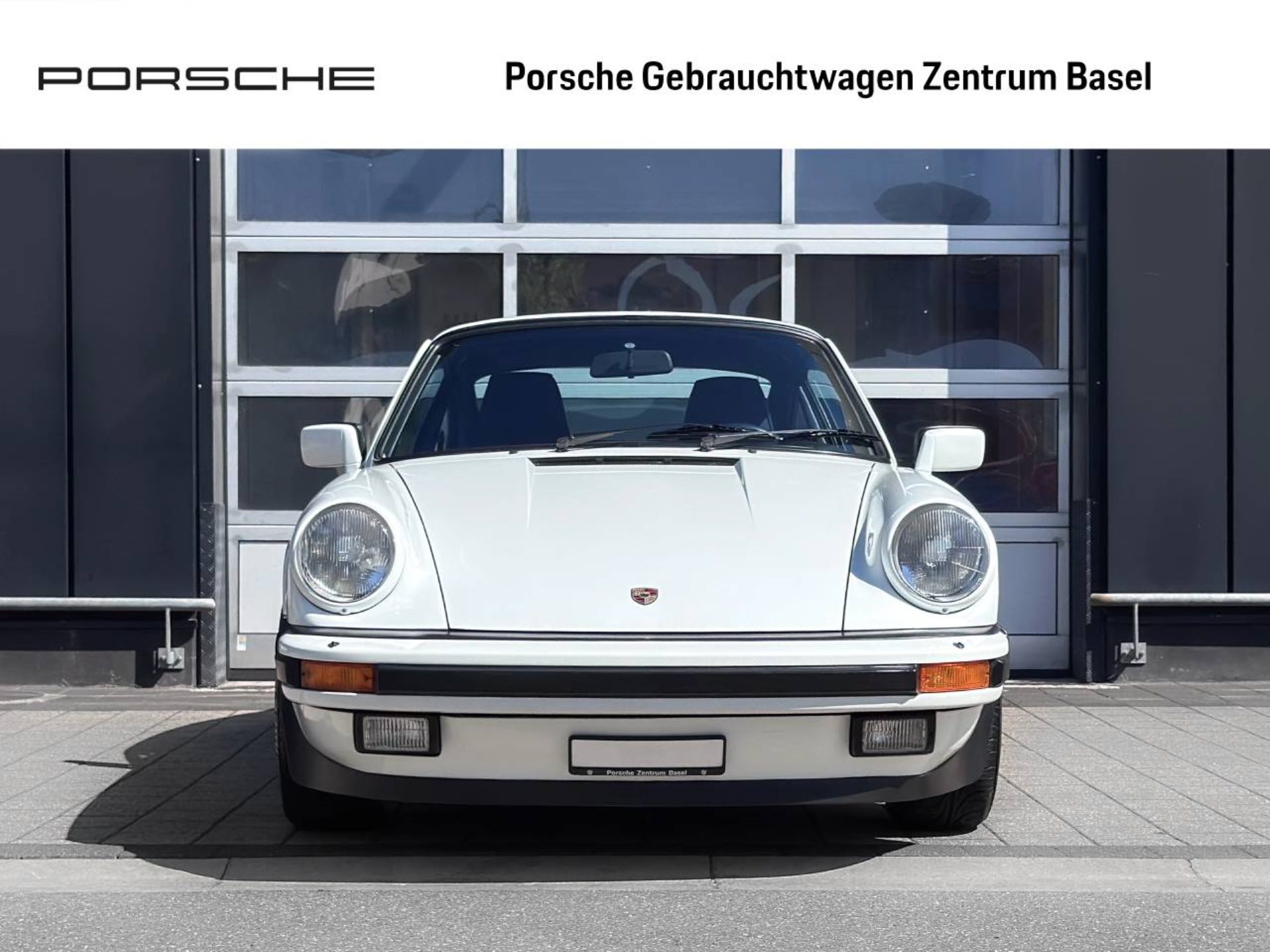 PORSCHE 911 Carrera Coupé-image-6