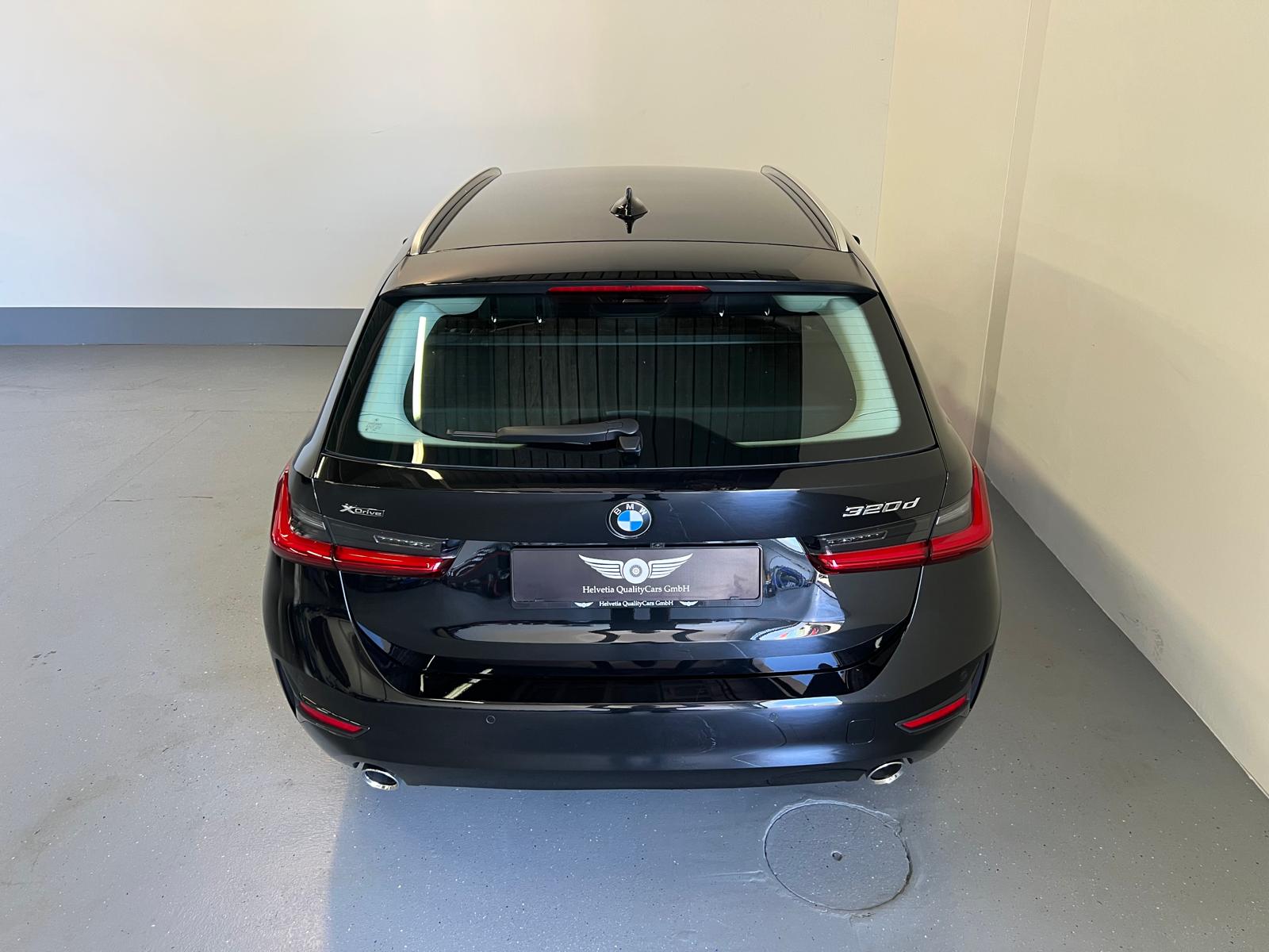 BMW 320d xDrive 48V Touring Steptronic-image-11