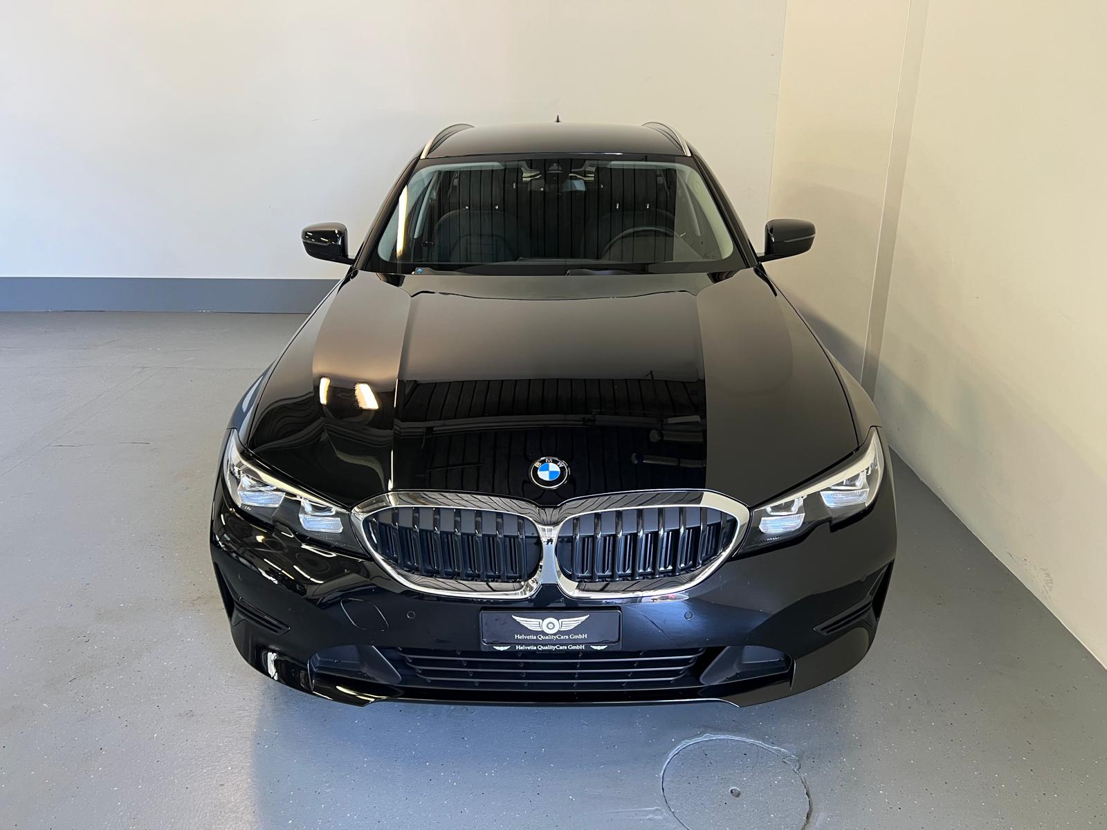 BMW 320d xDrive 48V Touring Steptronic-image-4