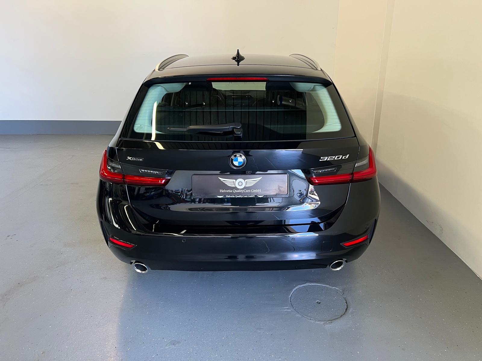 BMW 320d xDrive 48V Touring Steptronic-image-12
